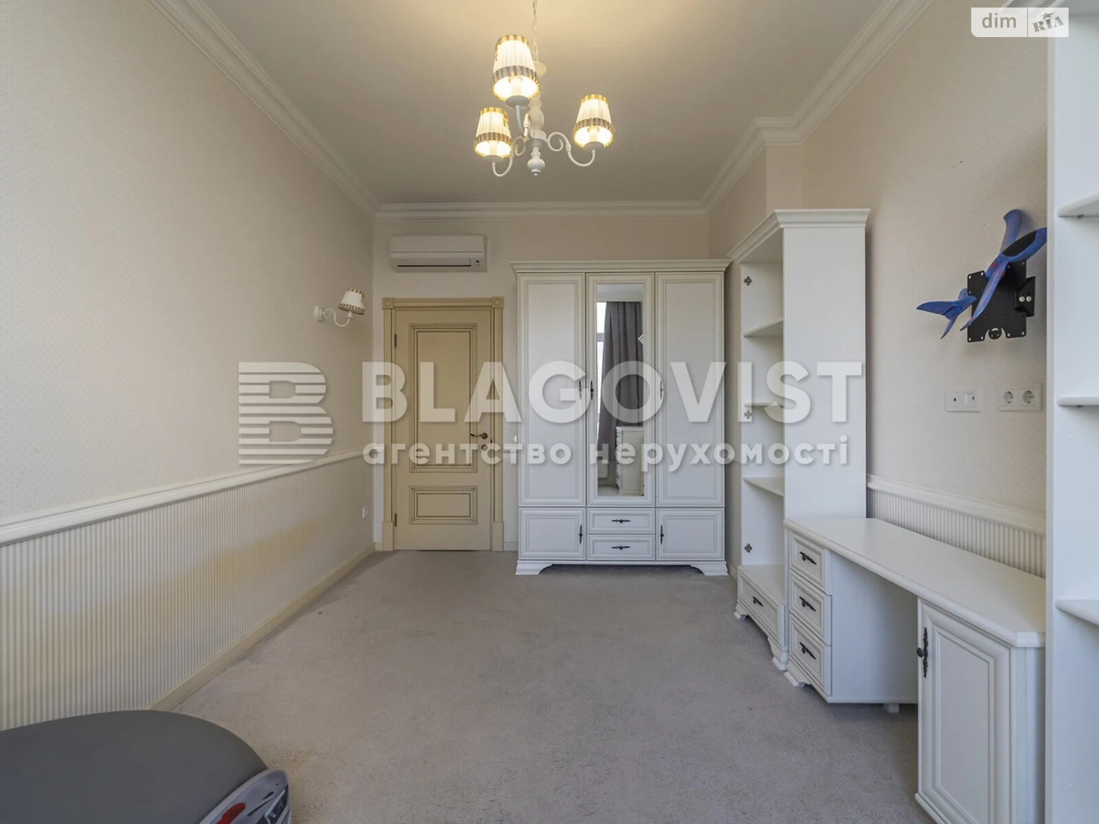 Продажа трехкомнатной квартиры в Киеве, на ул. Маккейна Джона 7, район Саперное Поле фото 1