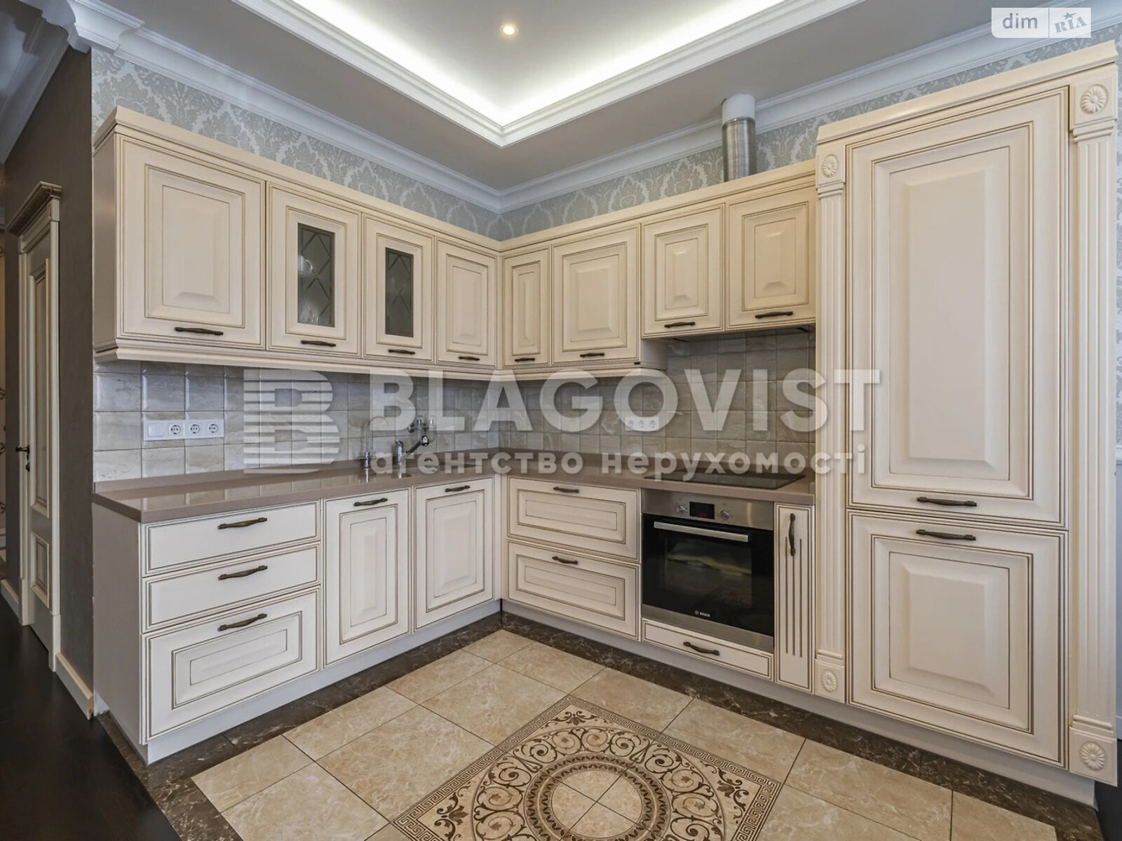 Продажа трехкомнатной квартиры в Киеве, на ул. Маккейна Джона 7, район Саперное Поле фото 1