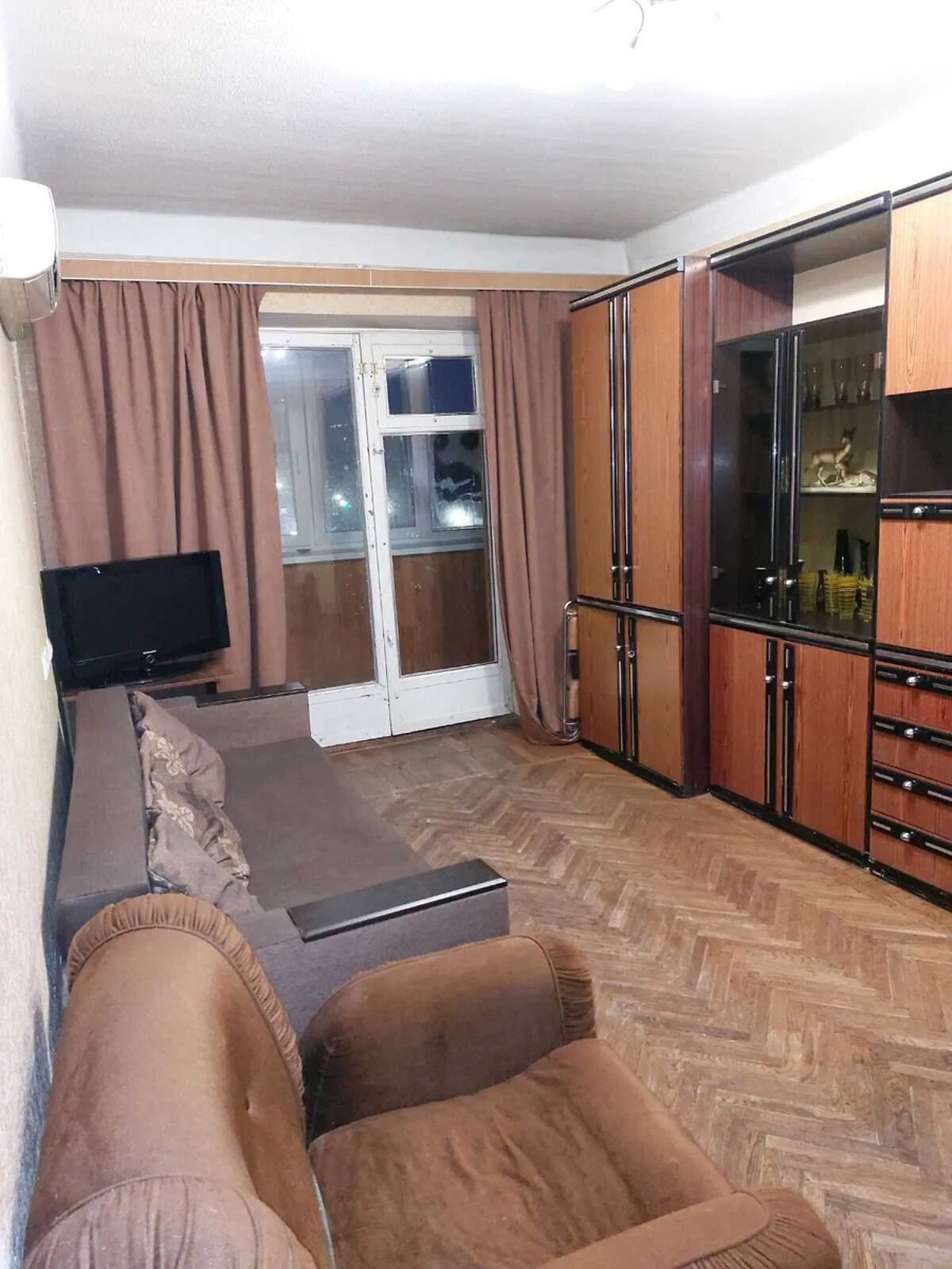 Продаж двокімнатної квартири в Києві, на бул. Миколи Міхновського 3, район Саперне Поле фото 1 Продаж двокімнатної квартири в Києві, на бул. Миколи Міхновського 3, район Саперне Поле фото 1