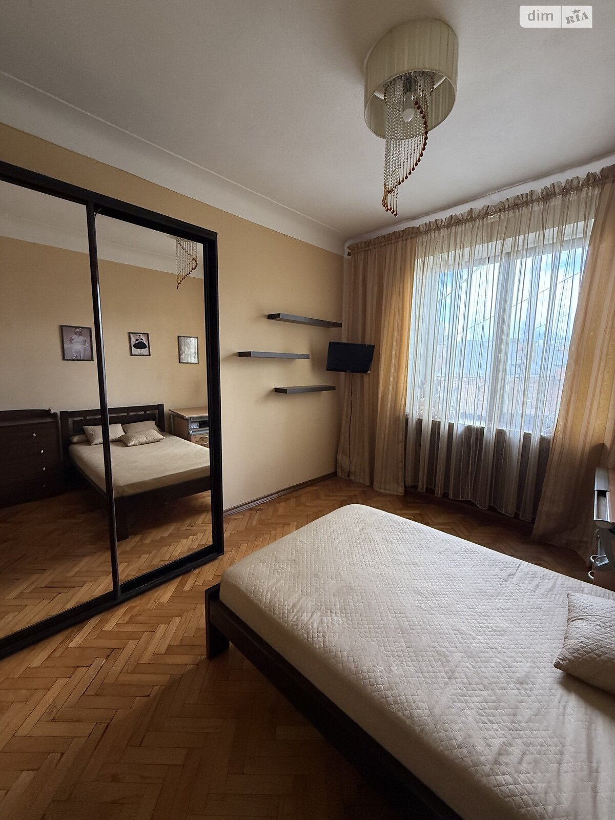 Продажа трехкомнатной квартиры в Киеве, на бул. Николая Михновского 13, район Саперное Поле фото 1 Продажа трехкомнатной квартиры в Киеве, на бул. Николая Михновского 13, район Саперное Поле фото 1