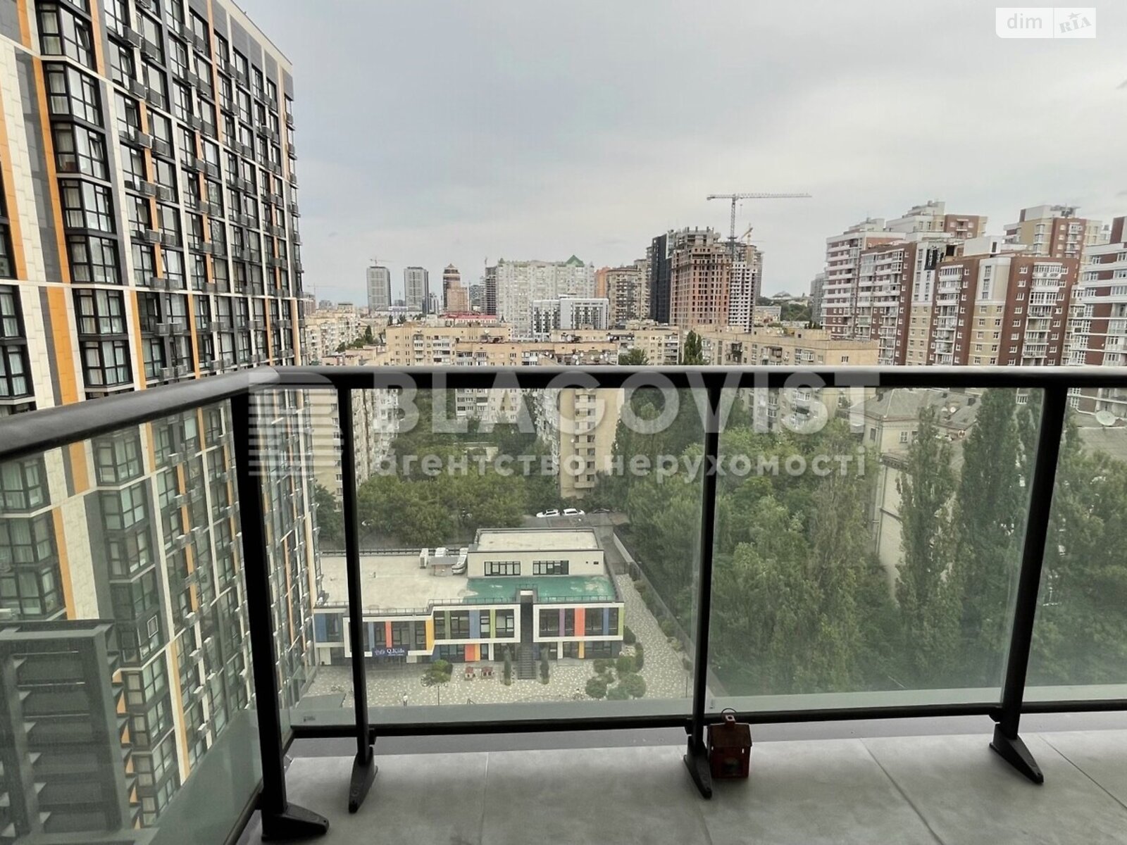 Продажа трехкомнатной квартиры в Киеве, на ул. Предславинская 55А, район Саперное Поле фото 1 Продажа трехкомнатной квартиры в Киеве, на ул. Предславинская 55А, район Саперное Поле фото 1