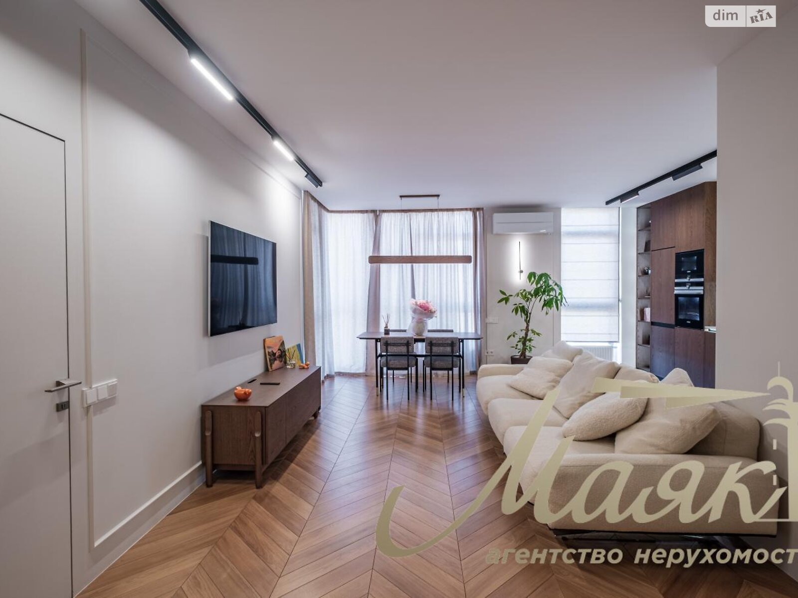 Продажа двухкомнатной квартиры в Киеве, на ул. Предславинская 53, район Саперное Поле фото 1 Продажа двухкомнатной квартиры в Киеве, на ул. Предславинская 53, район Саперное Поле фото 1