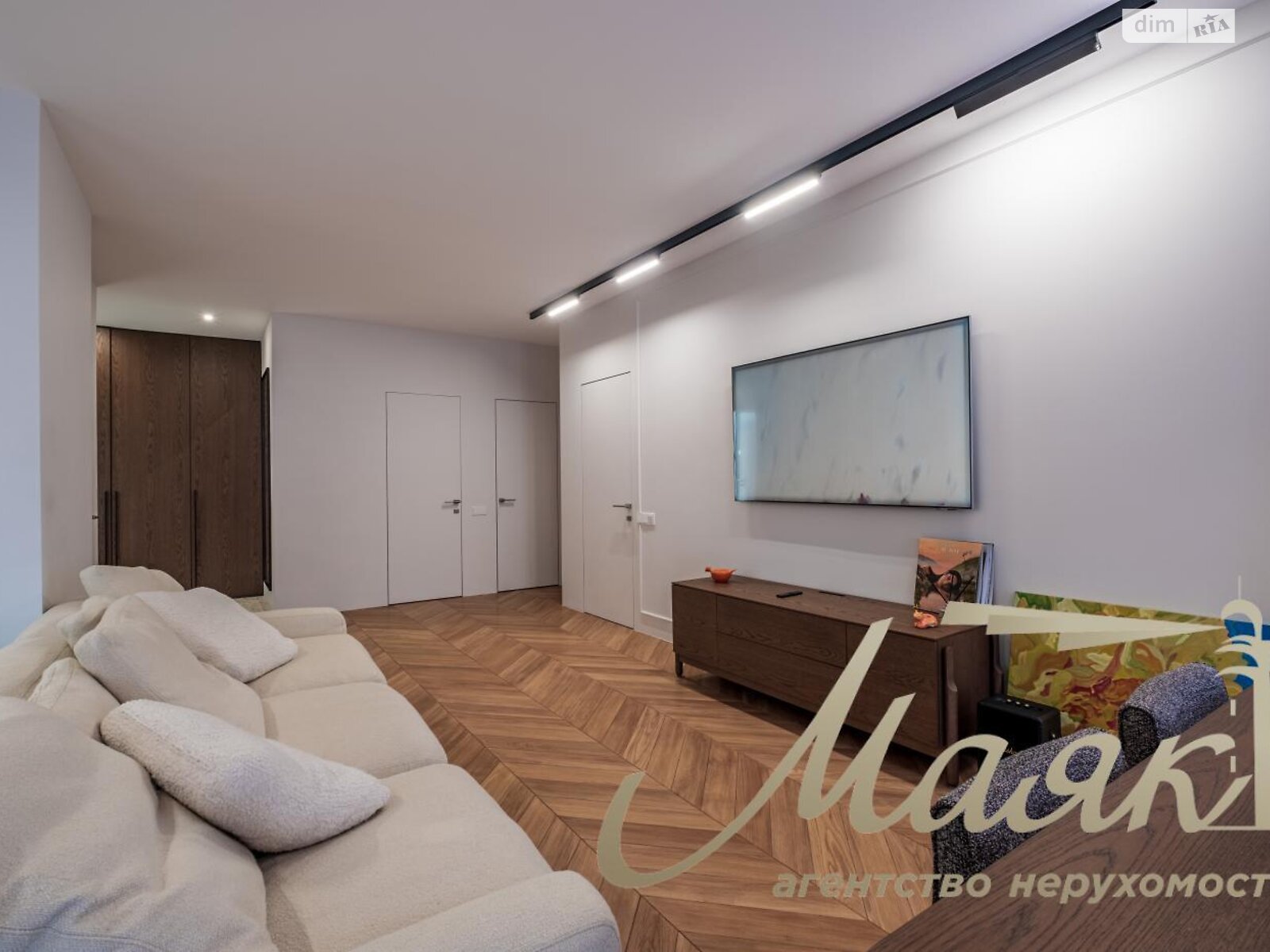 Продажа двухкомнатной квартиры в Киеве, на ул. Предславинская 53, район Саперное Поле фото 1 Продажа двухкомнатной квартиры в Киеве, на ул. Предславинская 53, район Саперное Поле фото 1