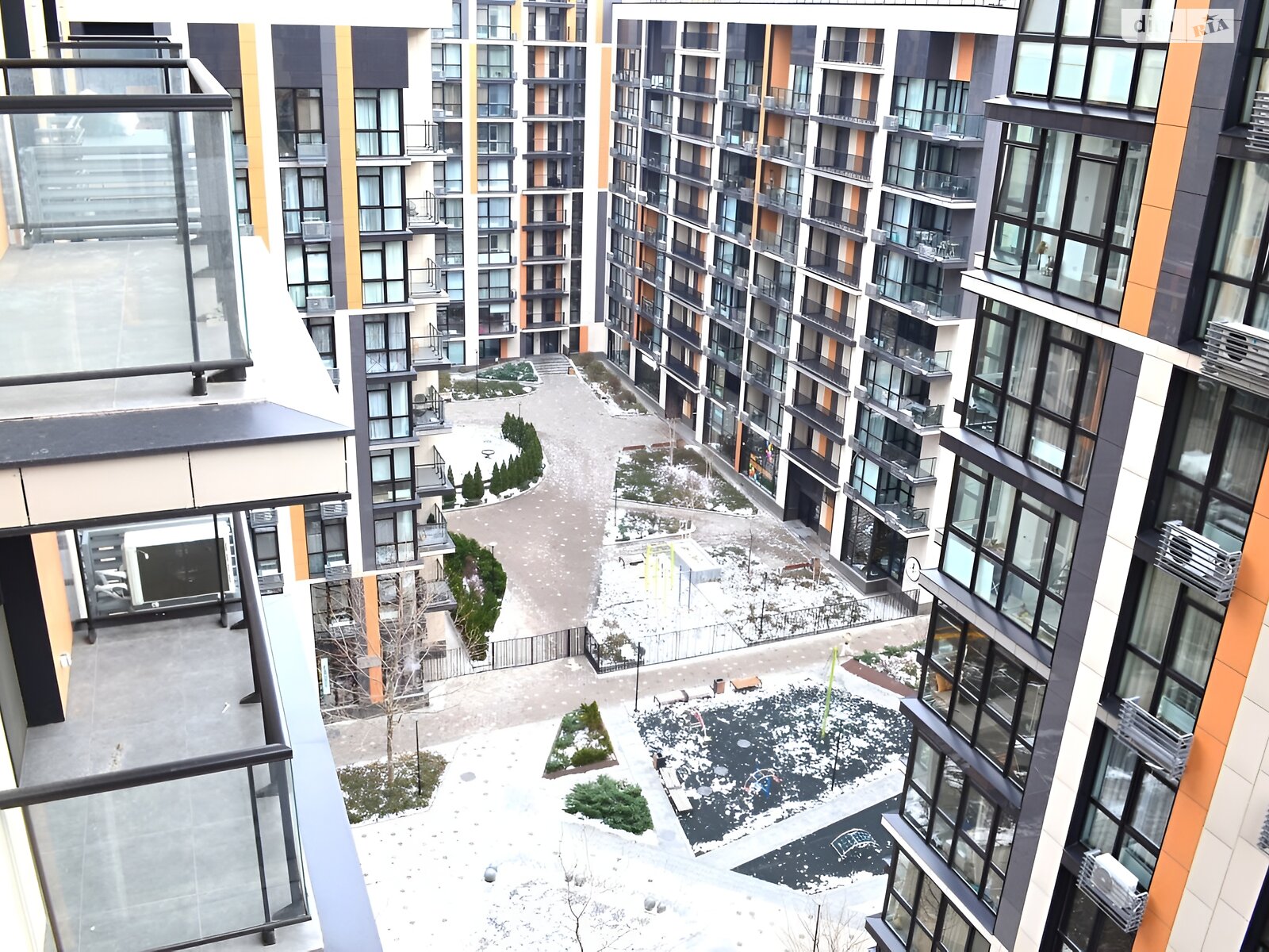 Продажа трехкомнатной квартиры в Киеве, на ул. Предславинская 42, район Саперное Поле фото 1 Продажа трехкомнатной квартиры в Киеве, на ул. Предславинская 42, район Саперное Поле фото 1