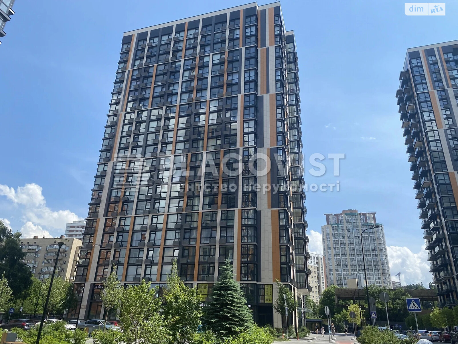 Продаж двокімнатної квартири в Києві, на вул. Предславинська 53, район Саперне Поле фото 1 Продаж двокімнатної квартири в Києві, на вул. Предславинська 53, район Саперне Поле фото 1