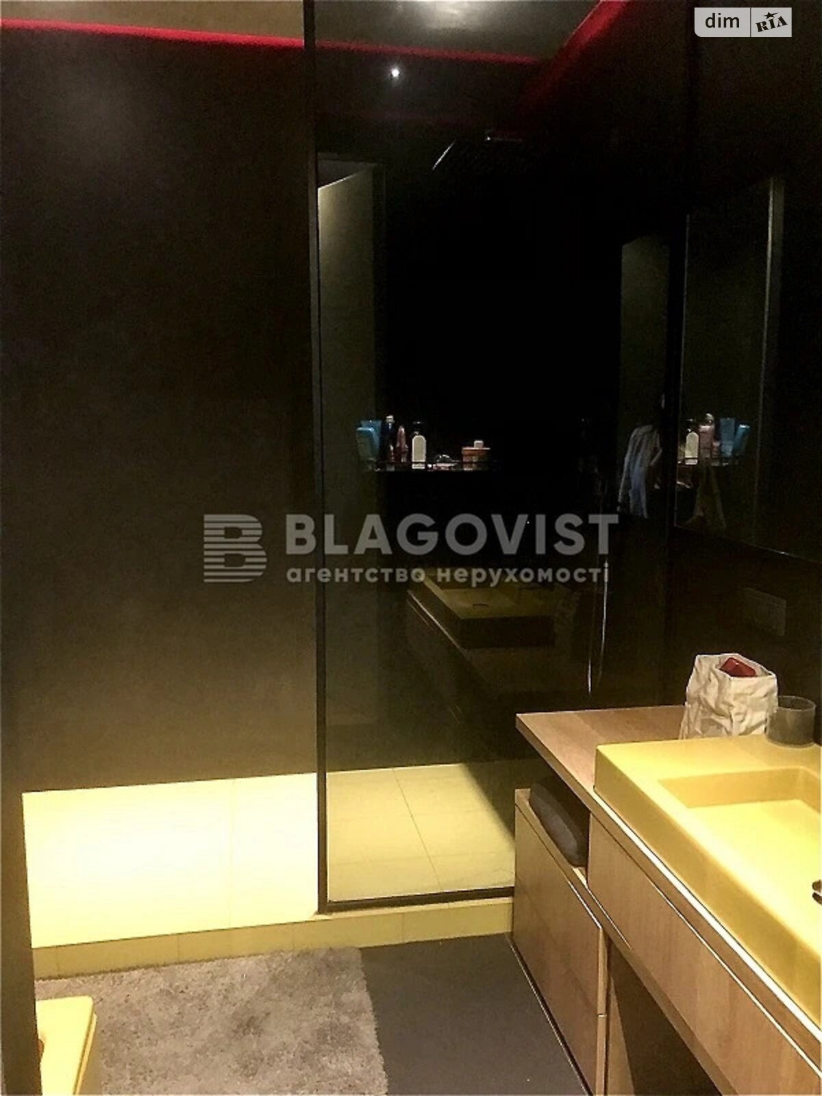 Продажа двухкомнатной квартиры в Киеве, на ул. Предславинская 57, район Саперное Поле фото 1 Продажа двухкомнатной квартиры в Киеве, на ул. Предславинская 57, район Саперное Поле фото 1