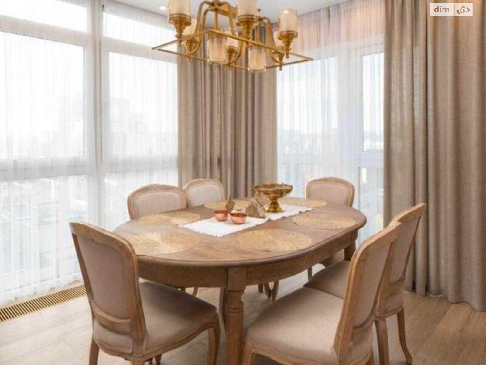 Продаж трикімнатної квартири в Києві, на вул. Предславинська 40, район Саперне Поле фото 1