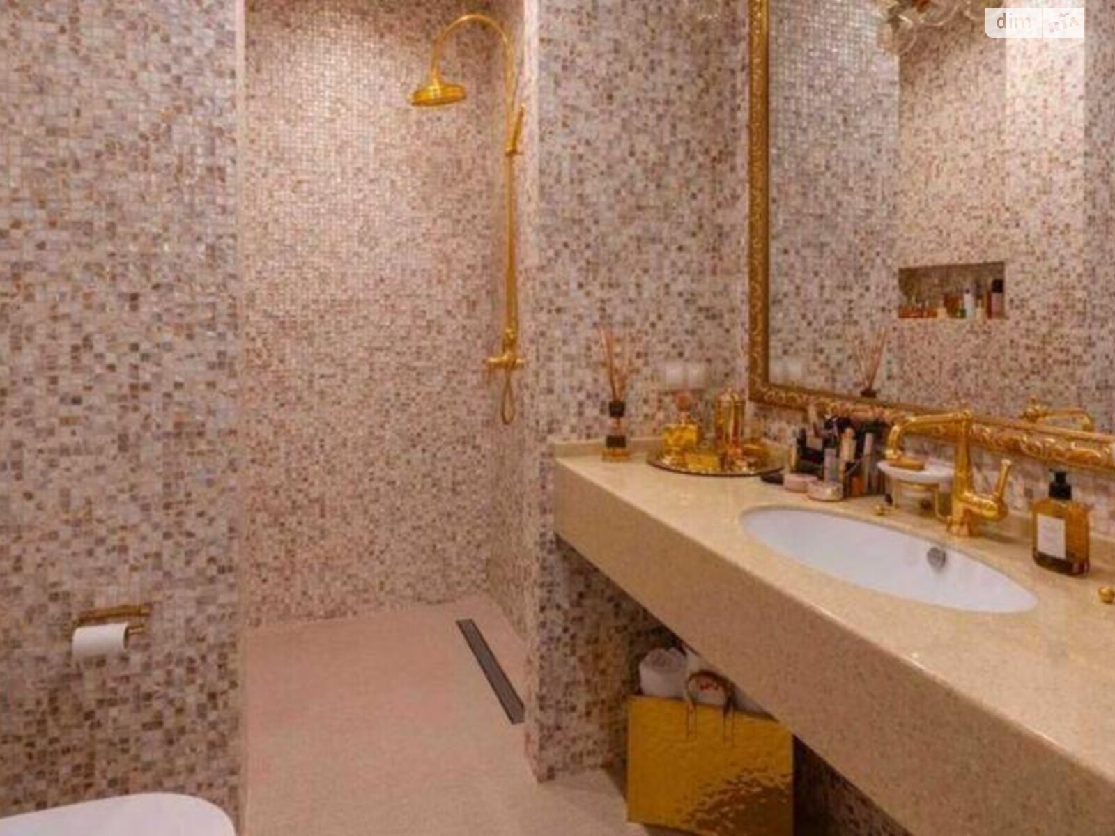 Продаж трикімнатної квартири в Києві, на вул. Предславинська 40, район Саперне Поле фото 1