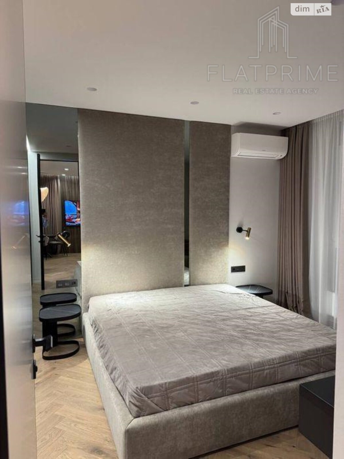 Продажа трехкомнатной квартиры в Киеве, на ул. Предславинская 55А, район Саперное Поле фото 1 Продажа трехкомнатной квартиры в Киеве, на ул. Предславинская 55А, район Саперное Поле фото 1