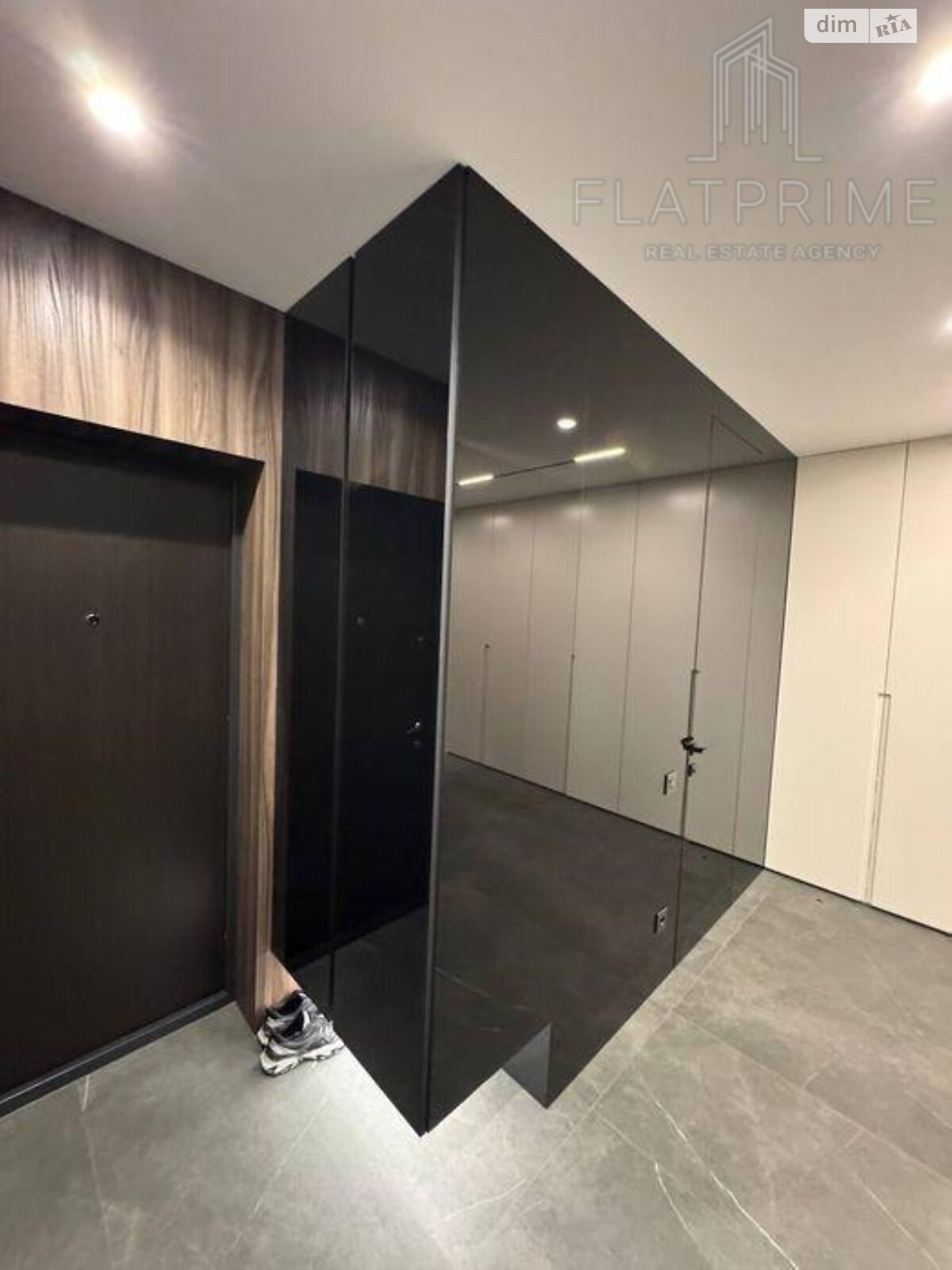 Продажа трехкомнатной квартиры в Киеве, на ул. Предславинская 55А, район Саперное Поле фото 1 Продажа трехкомнатной квартиры в Киеве, на ул. Предславинская 55А, район Саперное Поле фото 1