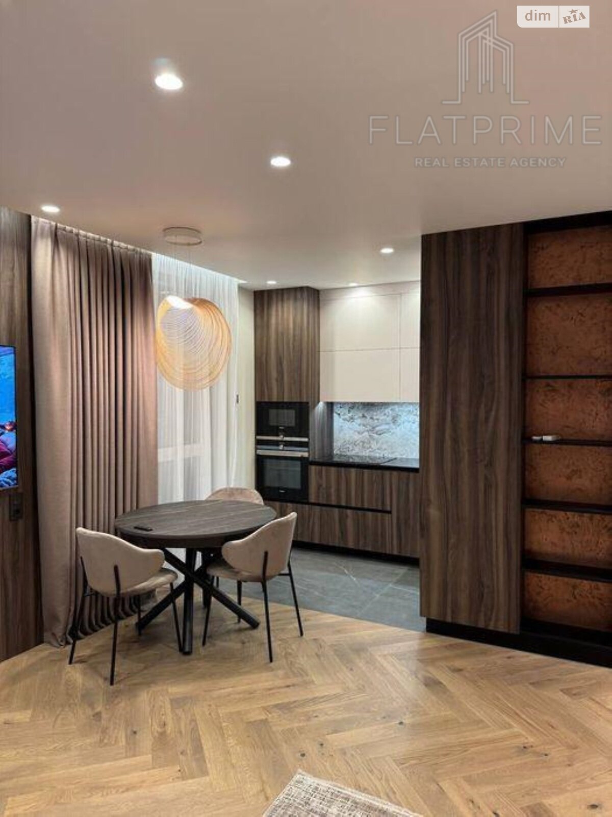 Продажа трехкомнатной квартиры в Киеве, на ул. Предславинская 55А, район Саперное Поле фото 1 Продажа трехкомнатной квартиры в Киеве, на ул. Предславинская 55А, район Саперное Поле фото 1