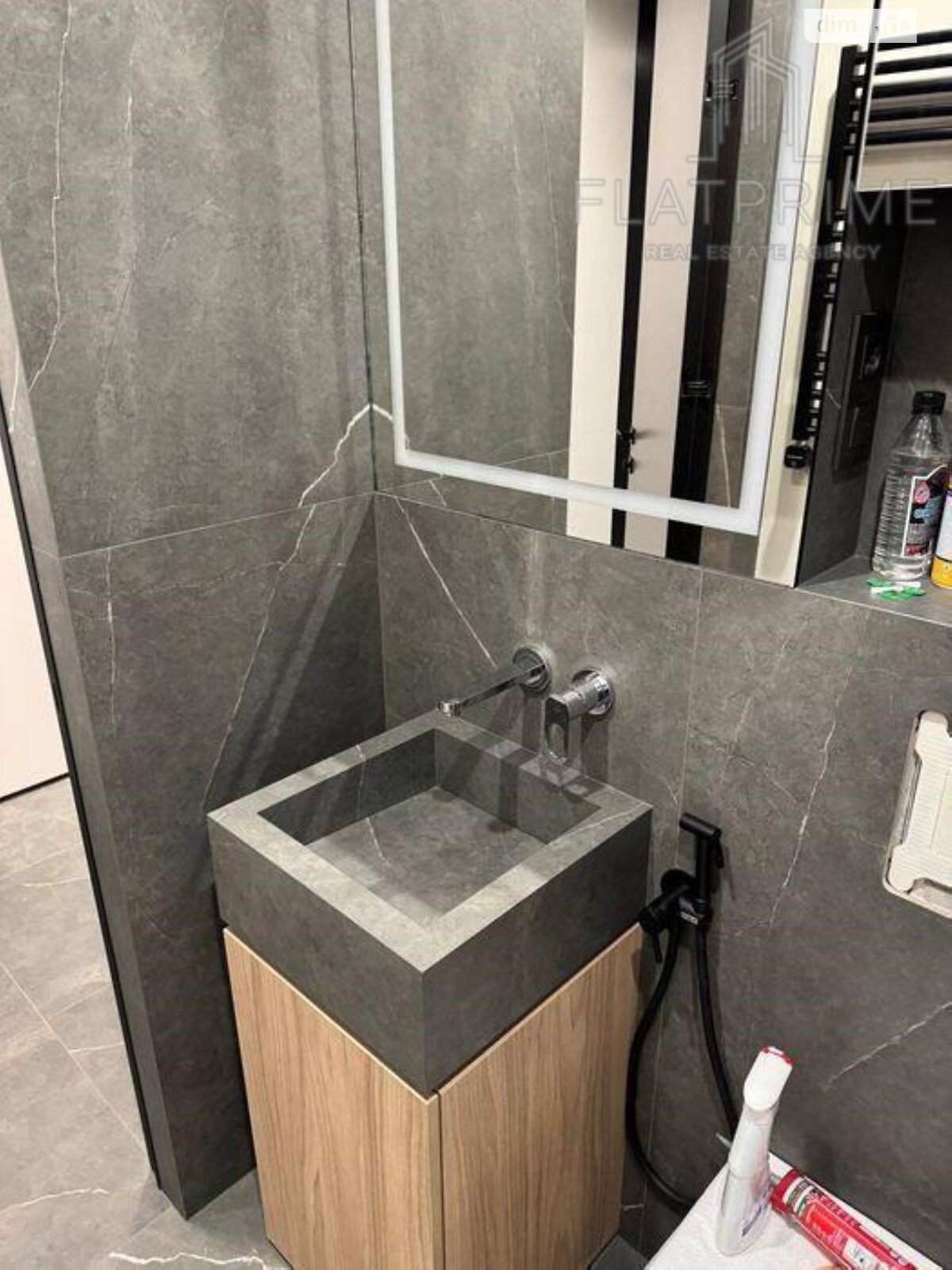 Продажа трехкомнатной квартиры в Киеве, на ул. Предславинская 55А, район Саперное Поле фото 1 Продажа трехкомнатной квартиры в Киеве, на ул. Предславинская 55А, район Саперное Поле фото 1