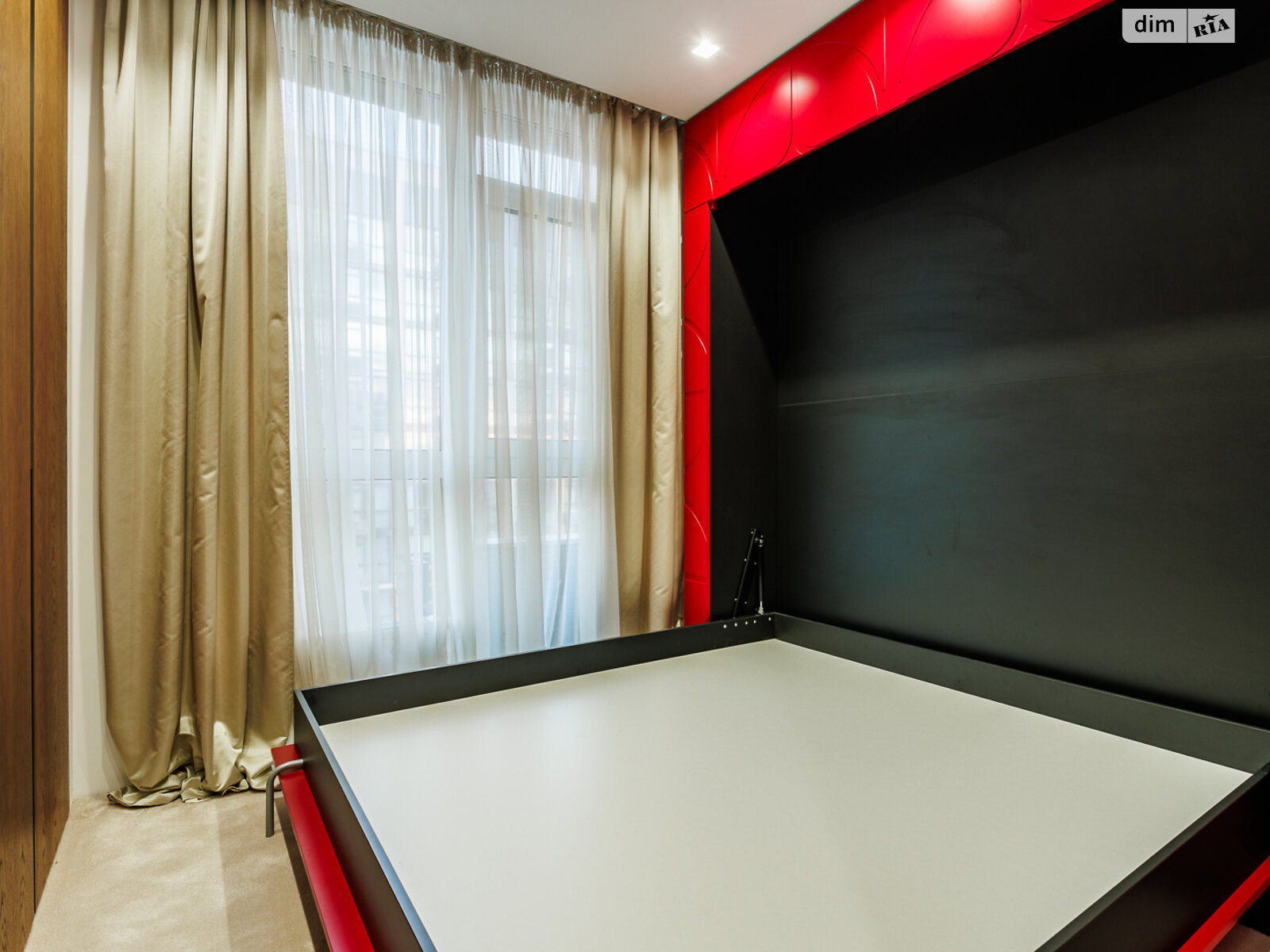 Продажа трехкомнатной квартиры в Киеве, на ул. Предславинская 40, район Саперное Поле фото 1