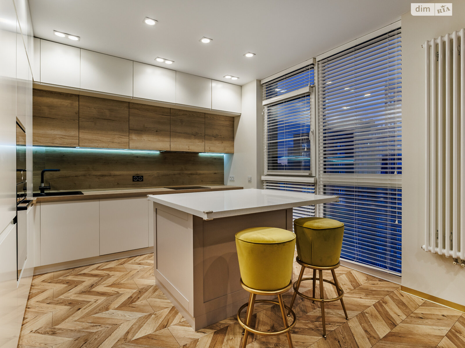 Продажа трехкомнатной квартиры в Киеве, на ул. Предславинская 40, район Саперное Поле фото 1