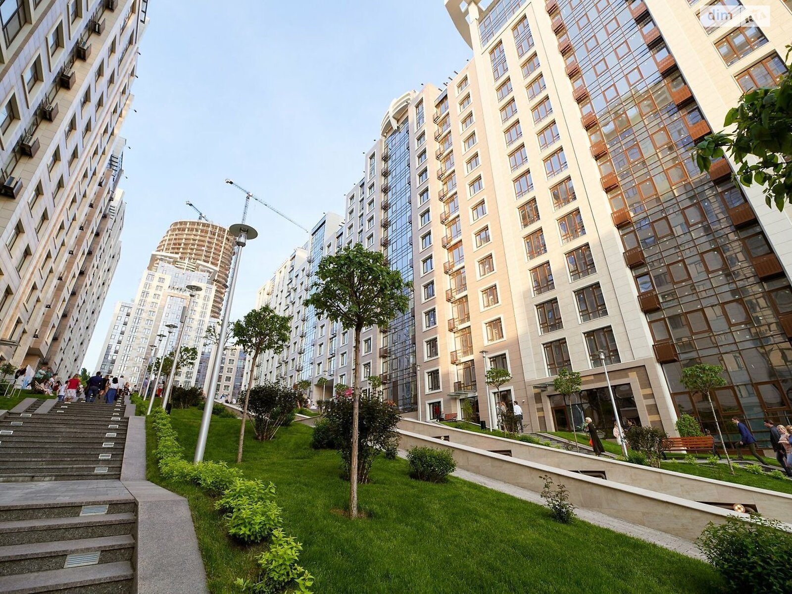 Продажа трехкомнатной квартиры в Киеве, на ул. Саперное Поле 3, район Саперное Поле фото 1 Продажа трехкомнатной квартиры в Киеве, на ул. Саперное Поле 3, район Саперное Поле фото 1