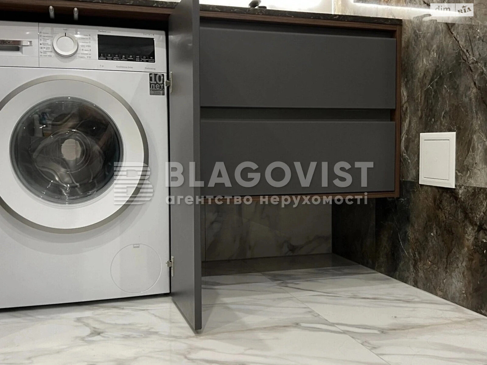Продаж двокімнатної квартири в Києві, на вул. Саперне Поле 5, район Саперне Поле фото 1 Продаж двокімнатної квартири в Києві, на вул. Саперне Поле 5, район Саперне Поле фото 1