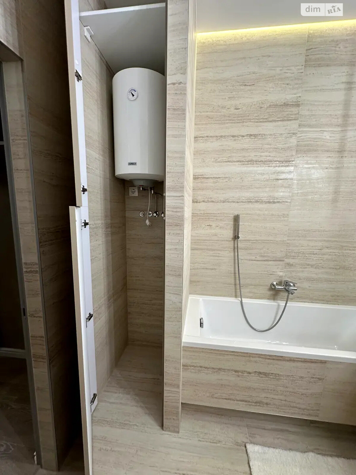 Продажа трехкомнатной квартиры в Киеве, на ул. Саперное Поле 5, район Саперное Поле фото 1 Продажа трехкомнатной квартиры в Киеве, на ул. Саперное Поле 5, район Саперное Поле фото 1