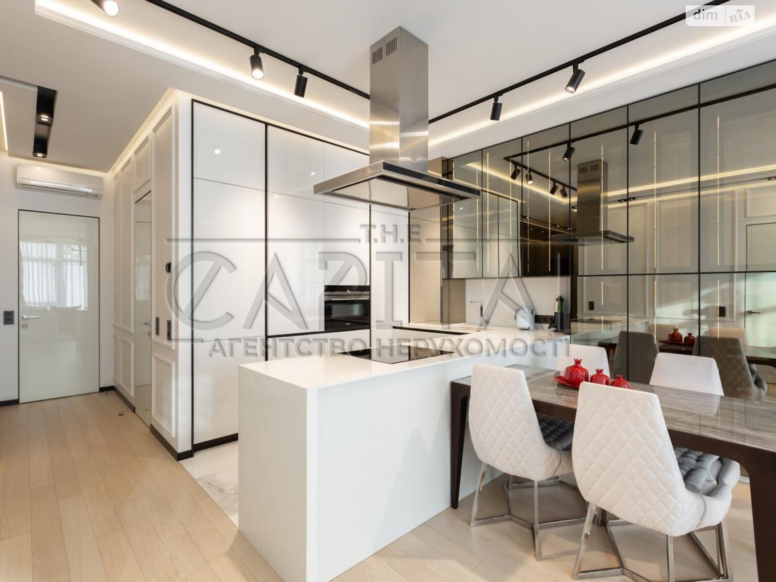 Продажа двухкомнатной квартиры в Киеве, на ул. Саперное Поле, район Саперное Поле фото 1