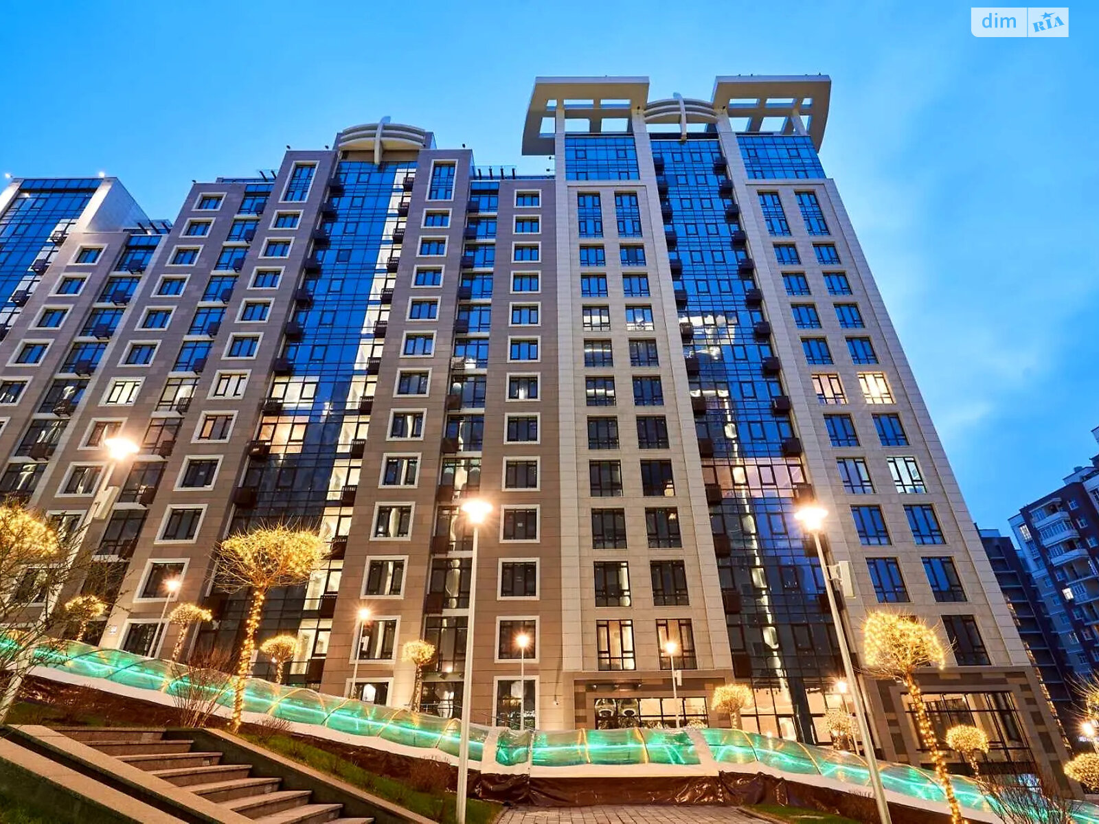Продаж чотирикімнатної квартири в Києві, на вул. Саперне Поле 5, район Саперне Поле фото 1