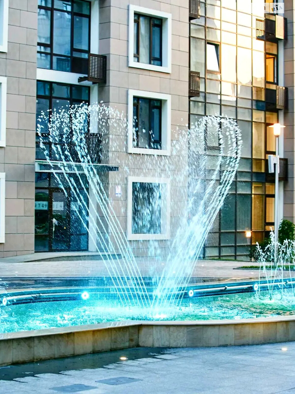 Продаж чотирикімнатної квартири в Києві, на вул. Саперне Поле 5, район Саперне Поле фото 1