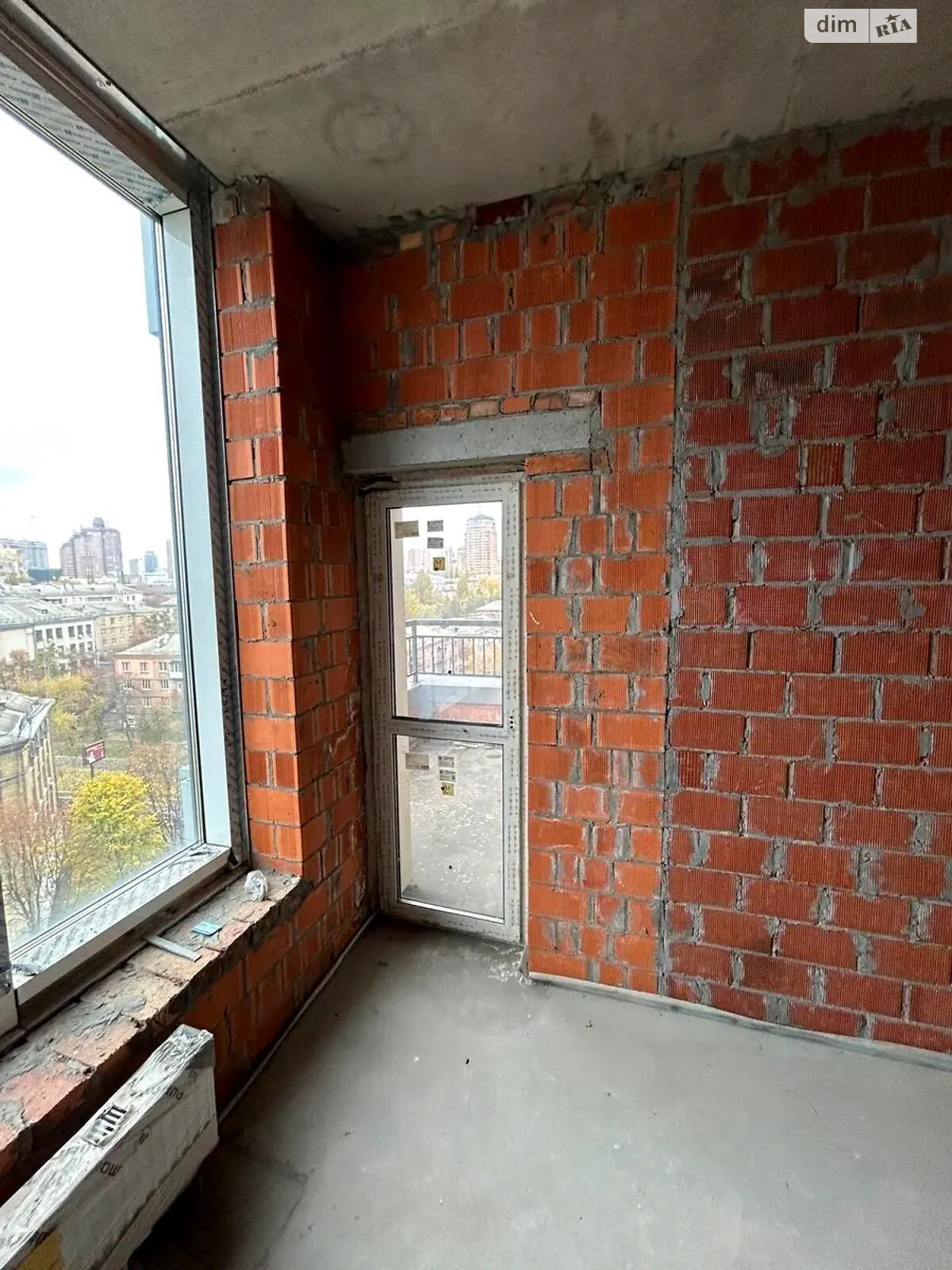 Продаж чотирикімнатної квартири в Києві, на вул. Саперне Поле 5, район Саперне Поле фото 1