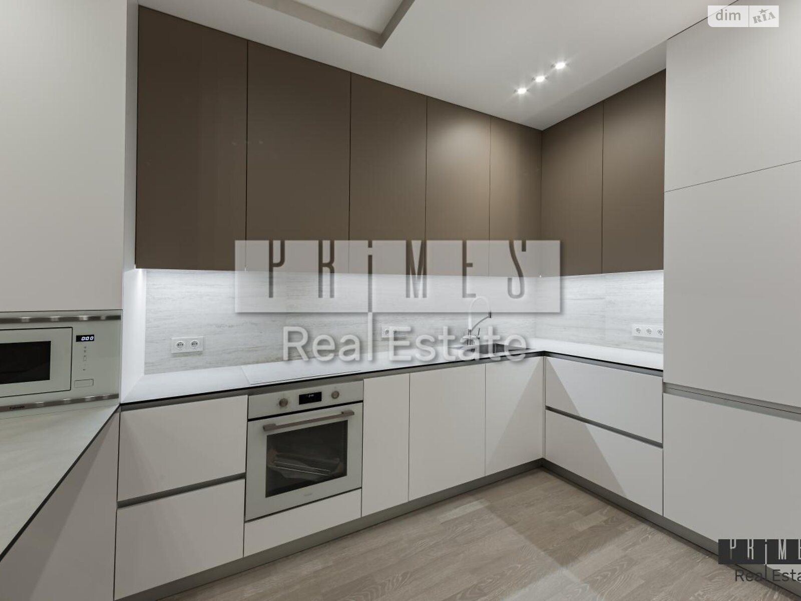 Продаж трикімнатної квартири в Києві, на вул. Саперне Поле 5А, район Саперне Поле фото 1