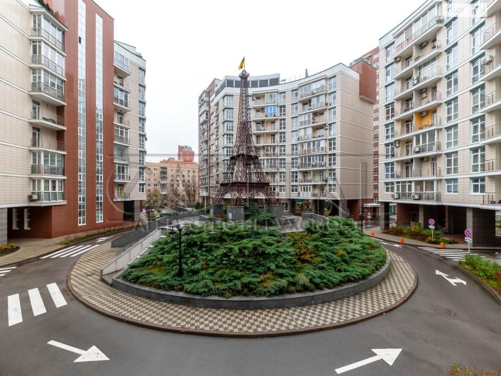 Продажа четырехкомнатной квартиры в Киеве, на ул. Саперное Поле 12, район Саперное Поле фото 1