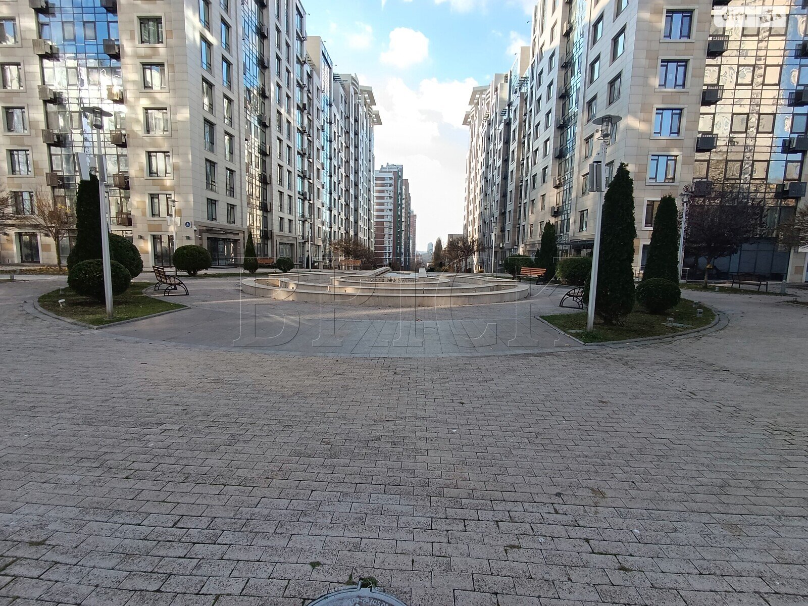 Продаж однокімнатної квартири в Києві, на вул. Саперне Поле 5А, район Саперне Поле фото 1