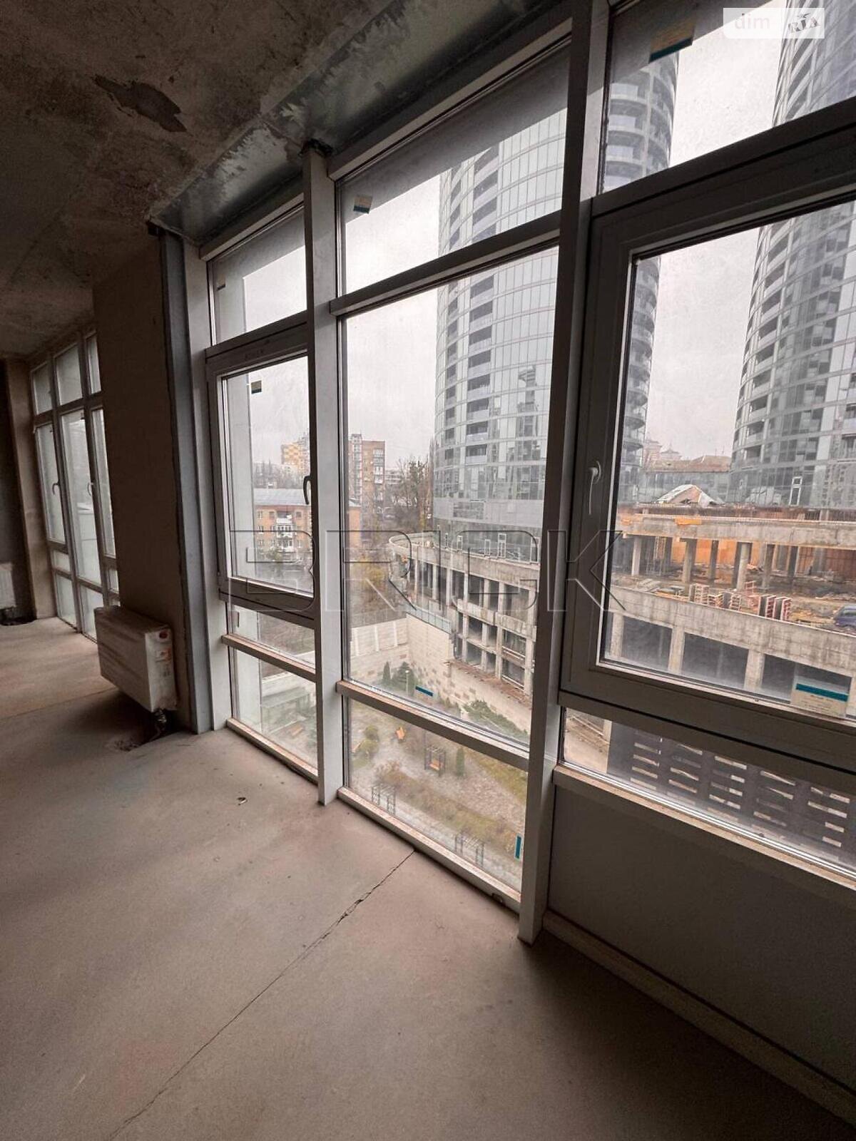 Продаж двокімнатної квартири в Києві, на вул. Саперне Поле 5А, район Саперне Поле фото 1