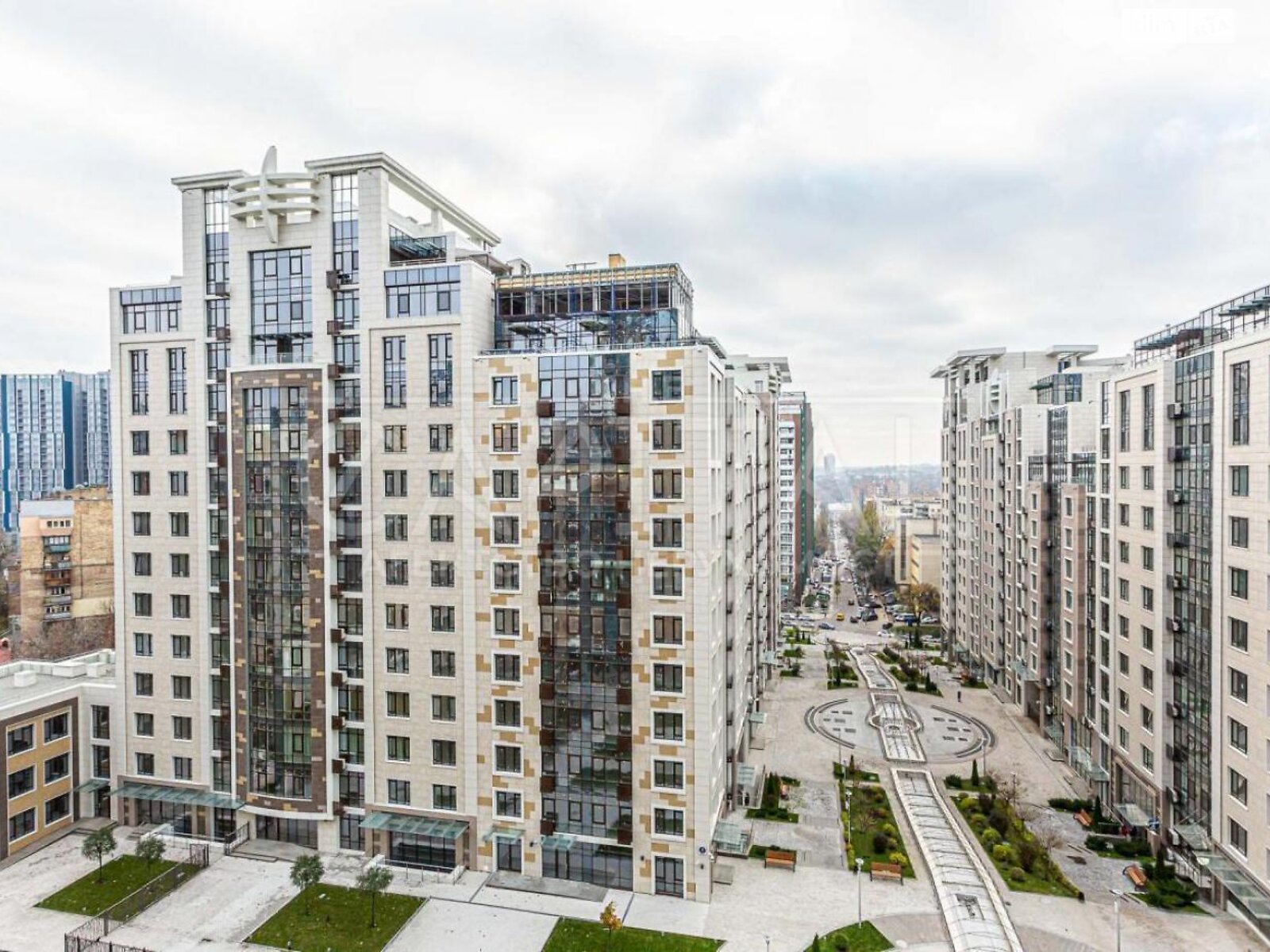 Продажа трехкомнатной квартиры в Киеве, на ул. Саперное Поле 5А, фото 1 Продажа трехкомнатной квартиры в Киеве, на ул. Саперное Поле 5А, фото 1