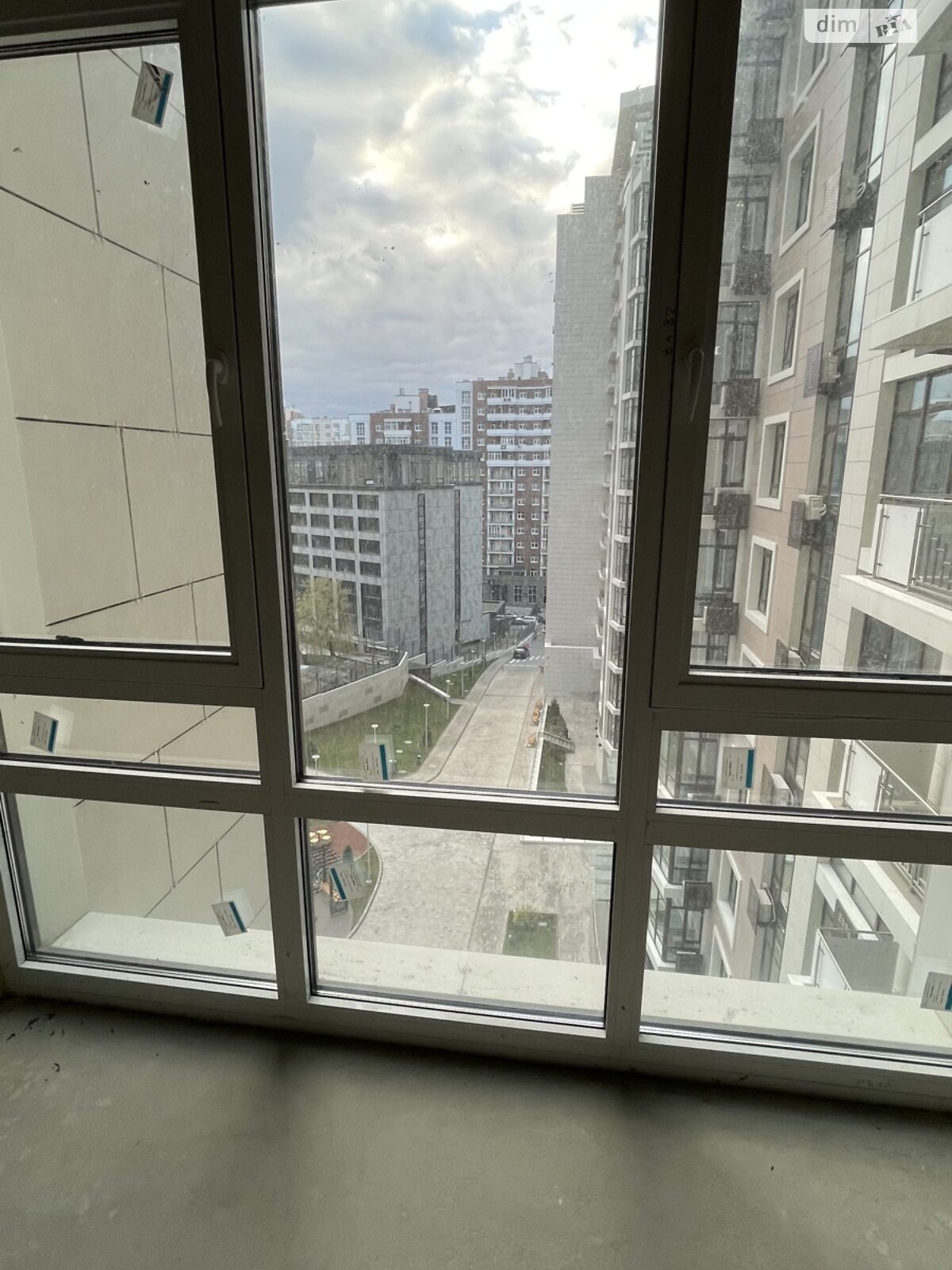 Продажа трехкомнатной квартиры в Киеве, на ул. Саперное Поле 5, район Печерский фото 1 Продажа трехкомнатной квартиры в Киеве, на ул. Саперное Поле 5, район Печерский фото 1
