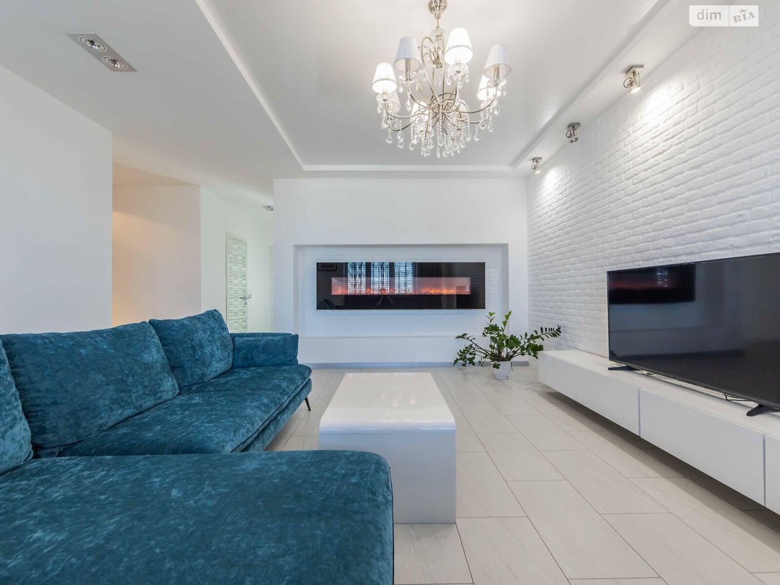 Продажа трехкомнатной квартиры в Киеве, на ул. Саперное Поле 10, фото 1 Продажа трехкомнатной квартиры в Киеве, на ул. Саперное Поле 10, фото 1