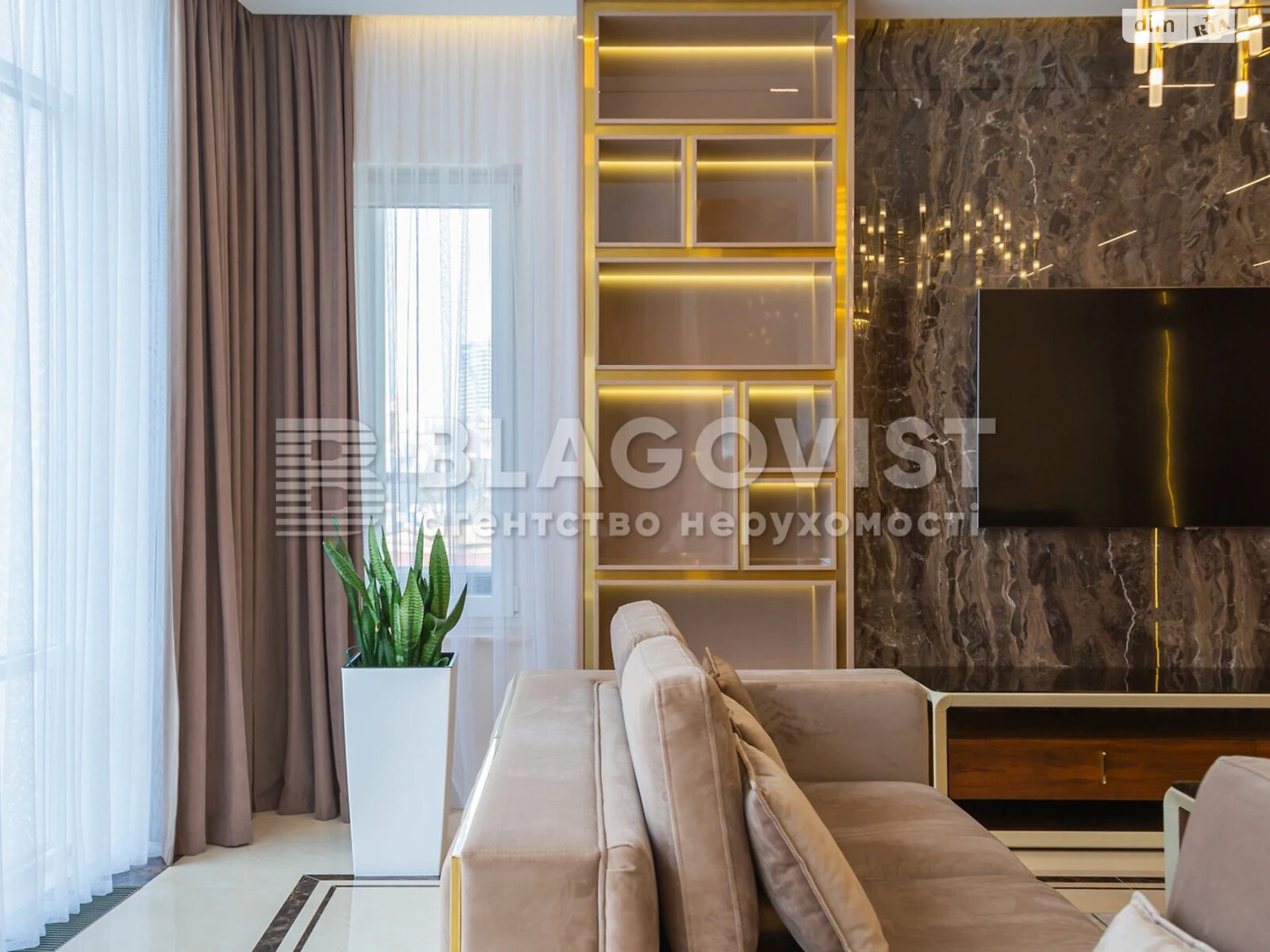 Продаж трикімнатної квартири в Києві, на вул. Саперне Поле 5А, фото 1