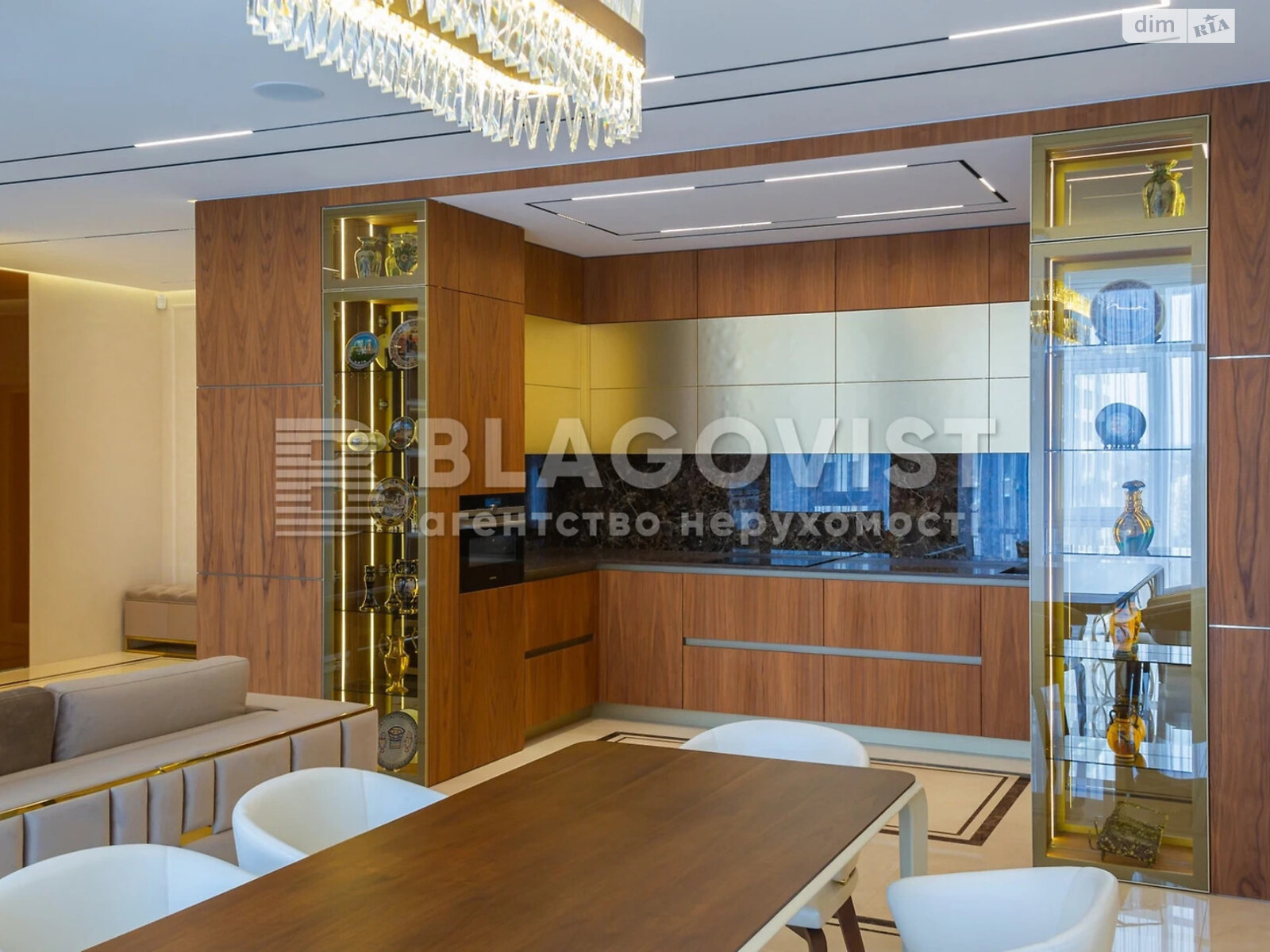 Продаж трикімнатної квартири в Києві, на вул. Саперне Поле 5А, фото 1