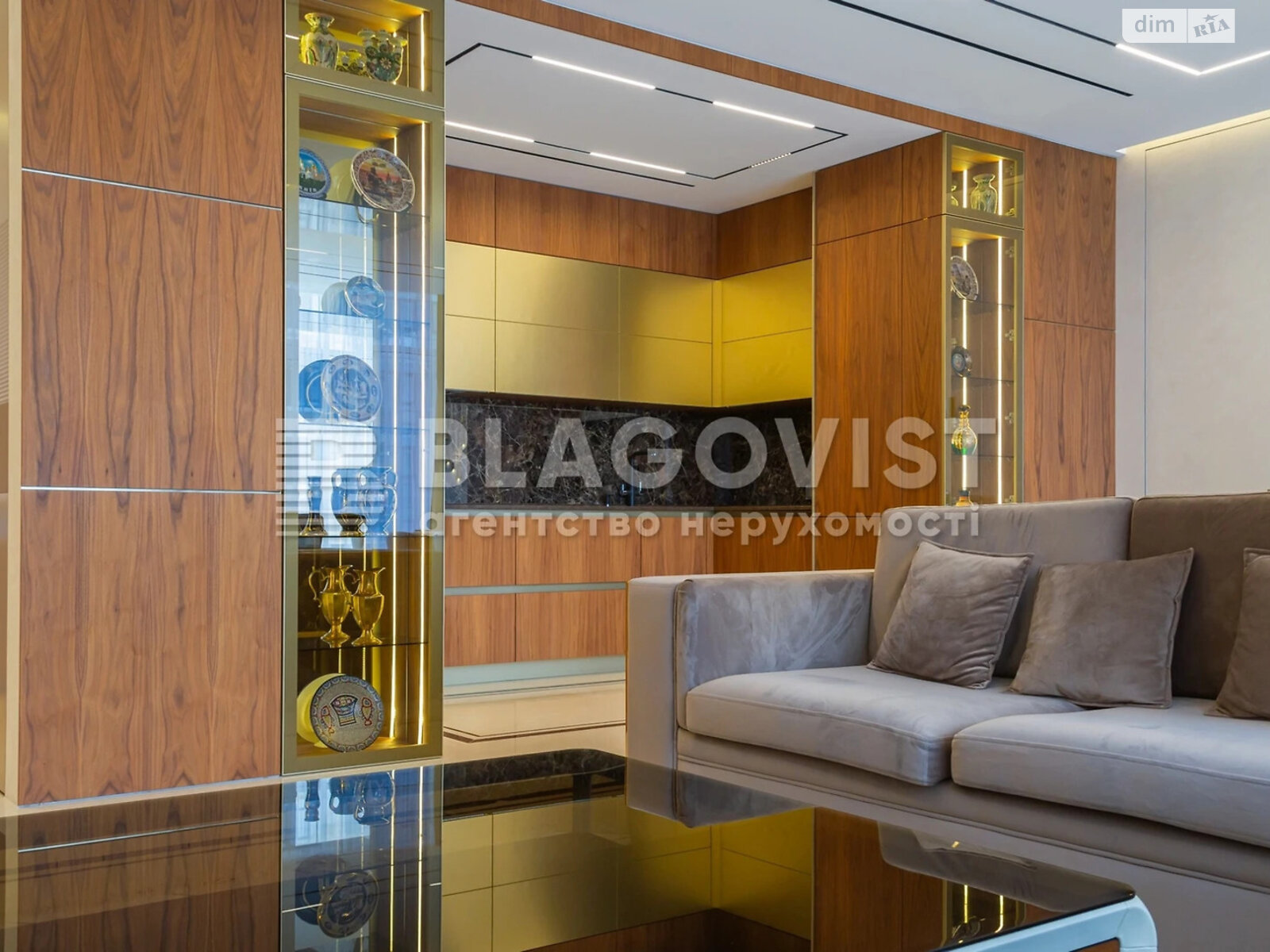 Продаж трикімнатної квартири в Києві, на вул. Саперне Поле 5А, фото 1