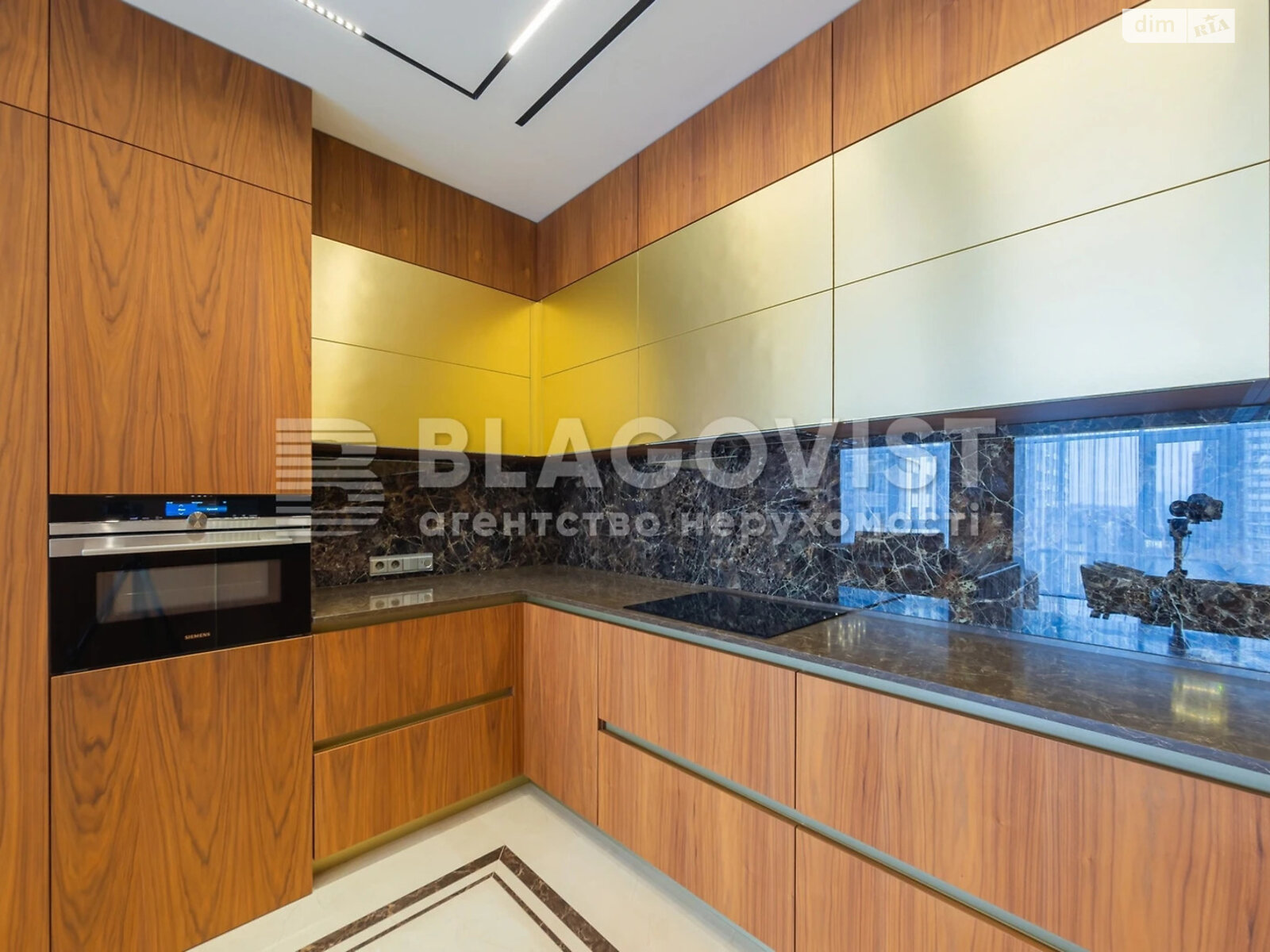 Продаж трикімнатної квартири в Києві, на вул. Саперне Поле 5А, фото 1