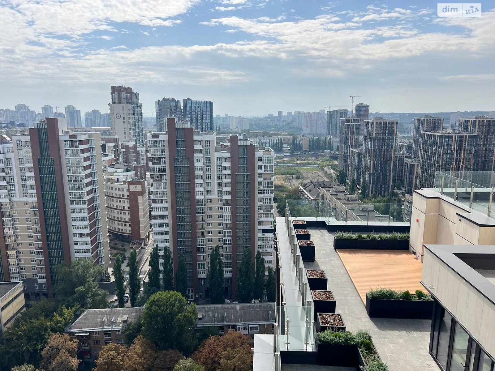 Продажа двухкомнатной квартиры в Киеве, на ул. Василия Тютюнника 39, район Саперное Поле фото 1 Продажа двухкомнатной квартиры в Киеве, на ул. Василия Тютюнника 39, район Саперное Поле фото 1