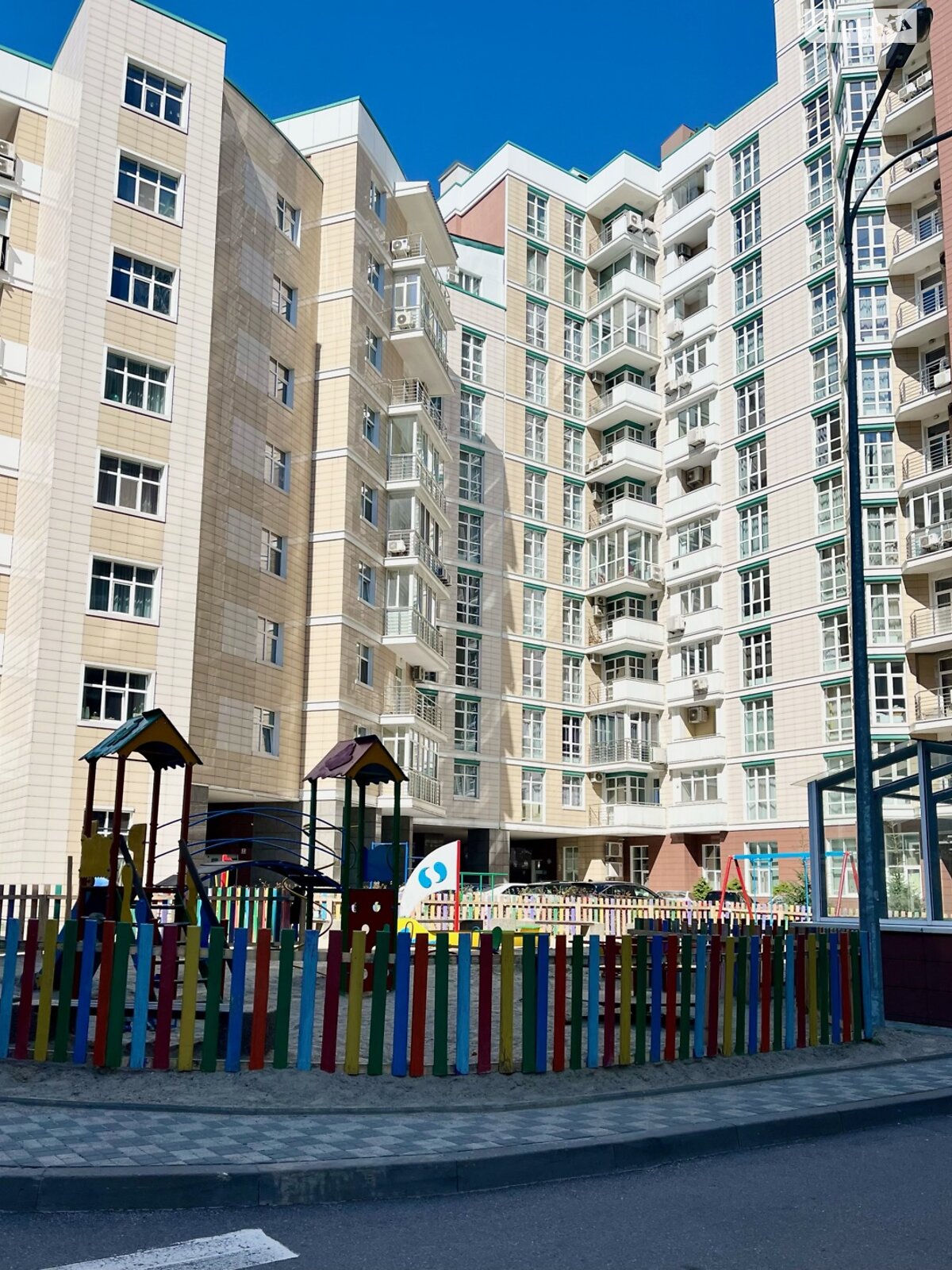 Продаж трикімнатної квартири в Києві, на вул. Василя Тютюнника 53, район Саперне Поле фото 1 Продаж трикімнатної квартири в Києві, на вул. Василя Тютюнника 53, район Саперне Поле фото 1