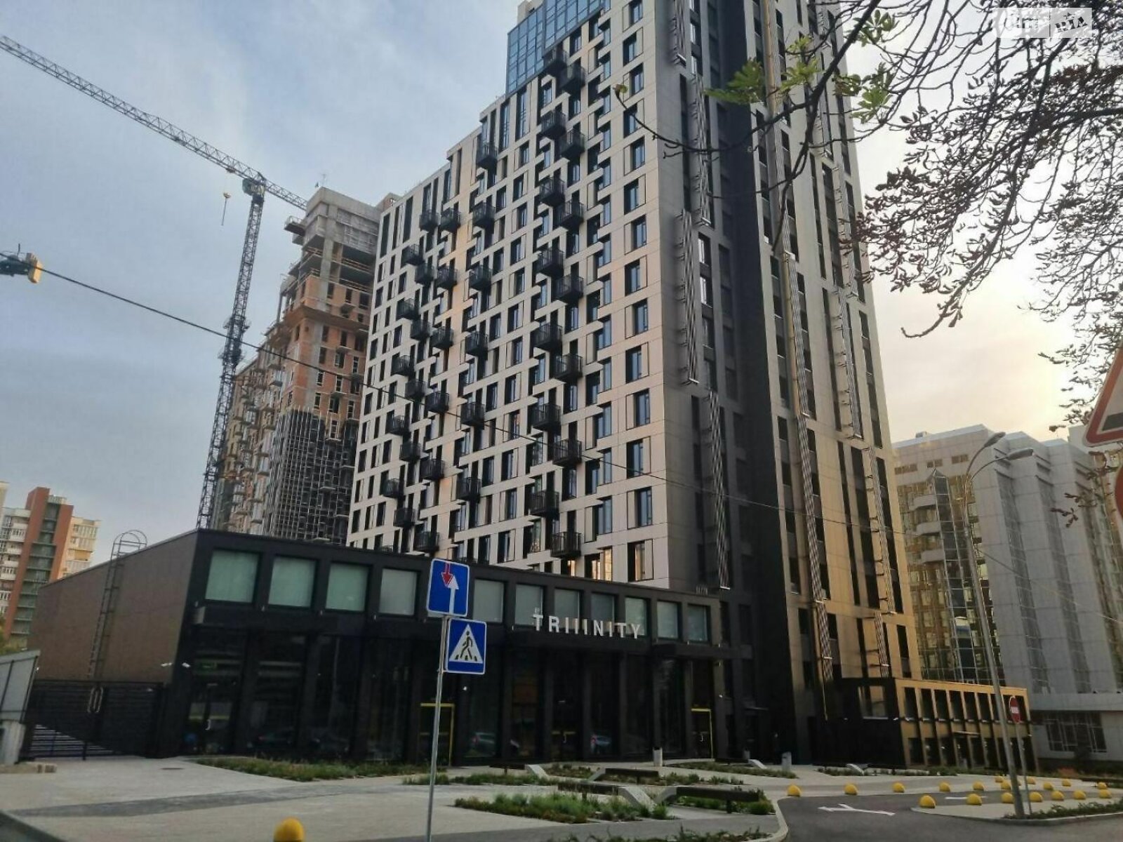 Продаж трикімнатної квартири в Києві, на вул. Василя Тютюнника 39, район Саперне Поле фото 1 Продаж трикімнатної квартири в Києві, на вул. Василя Тютюнника 39, район Саперне Поле фото 1