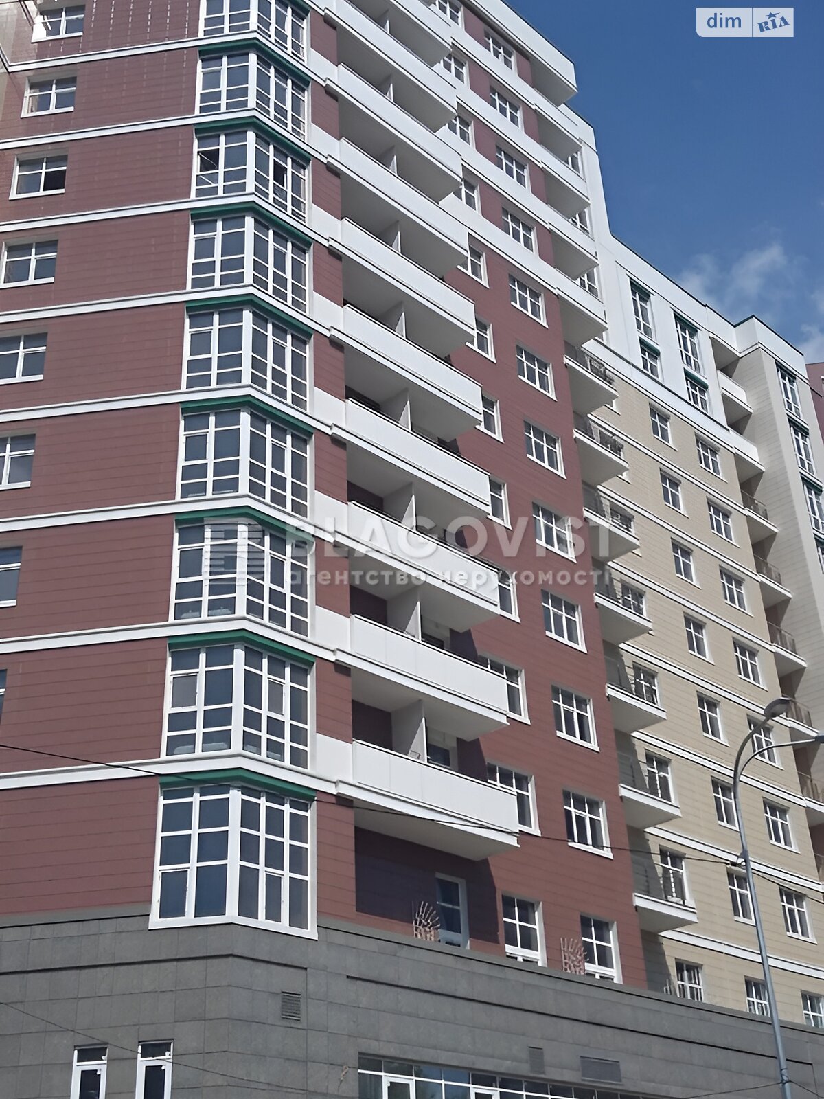 Продаж трикімнатної квартири в Києві, на вул. Василя Тютюнника 53, район Саперне Поле фото 1 Продаж трикімнатної квартири в Києві, на вул. Василя Тютюнника 53, район Саперне Поле фото 1