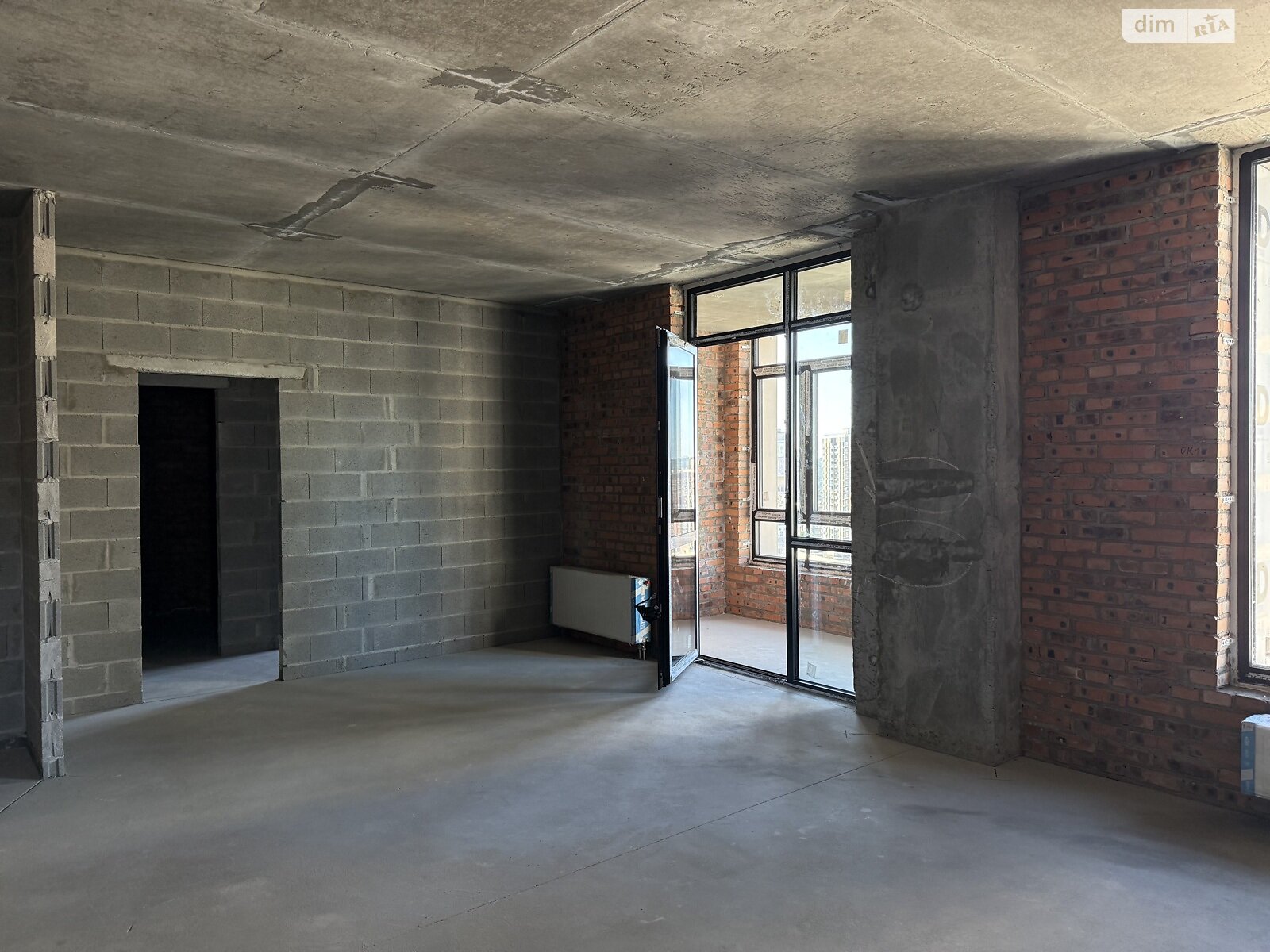 Продаж трикімнатної квартири в Києві, на вул. Василя Тютюнника 39/2, район Саперне Поле фото 1