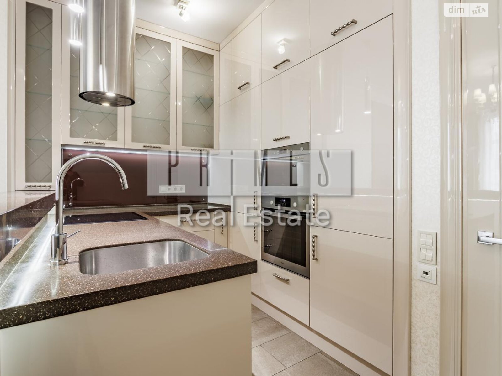 Продажа трехкомнатной квартиры в Киеве, на ул. Василия Тютюнника 51/1А, район Саперное Поле фото 1