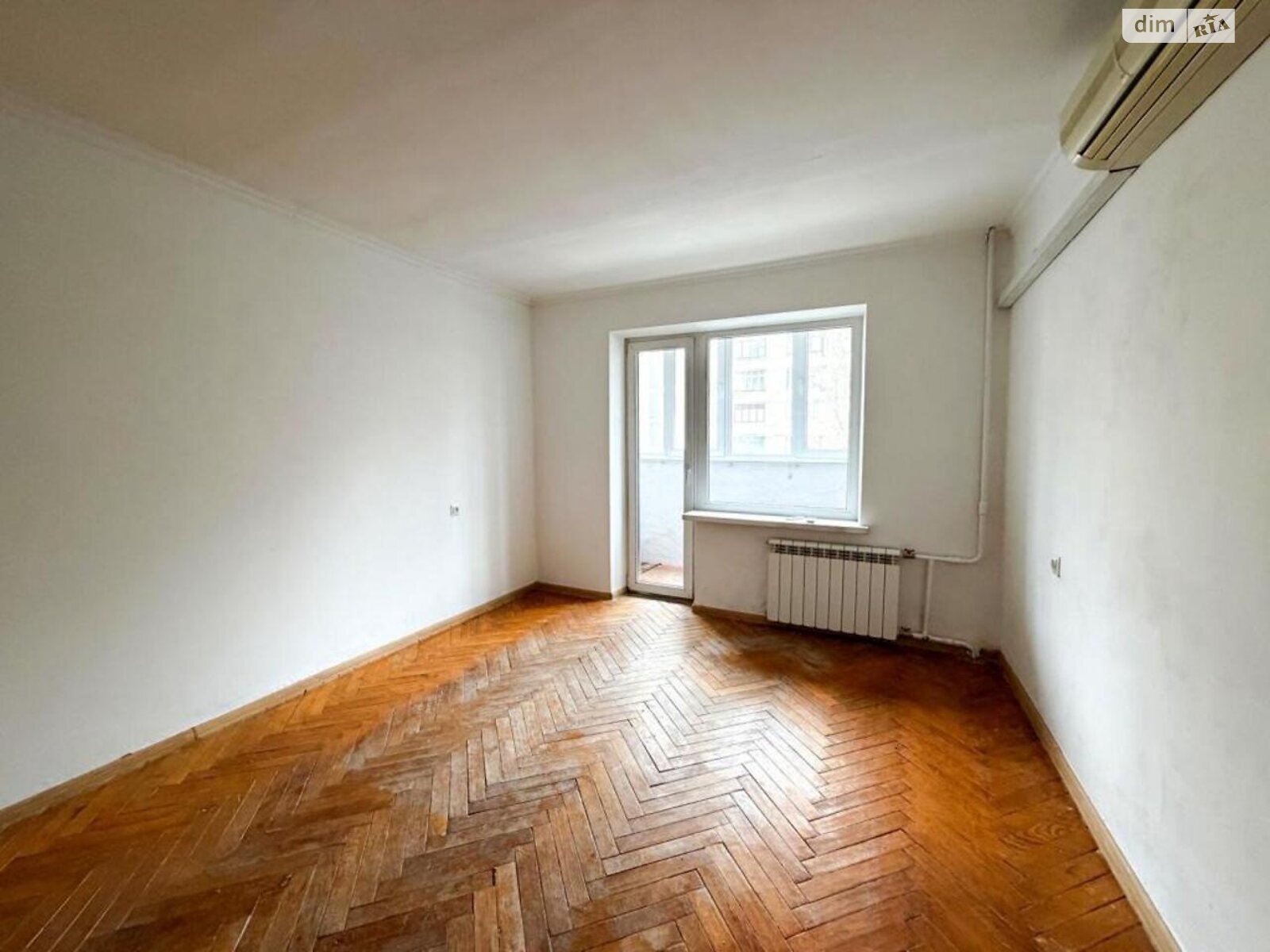 Продажа однокомнатной квартиры в Киеве, на ул. Василия Тютюнника, район Саперное Поле фото 1