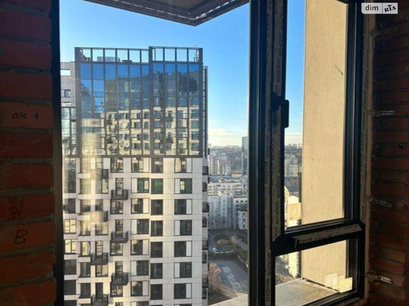 Продажа трехкомнатной квартиры в Киеве, на ул. Василия Тютюнника 45, район Саперное Поле фото 1