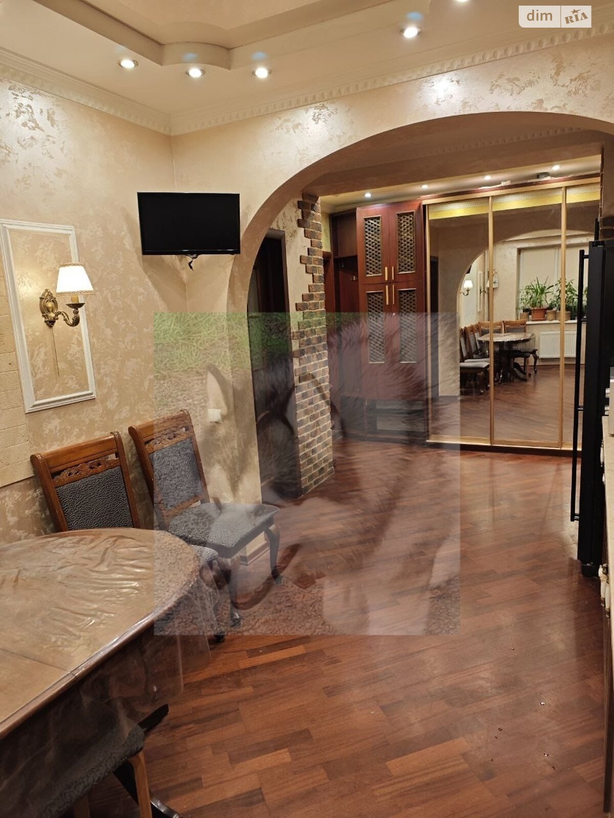 Продажа трехкомнатной квартиры в Киеве, на ул. Счастливая 55, фото 1 Продажа трехкомнатной квартиры в Киеве, на ул. Счастливая 55, фото 1