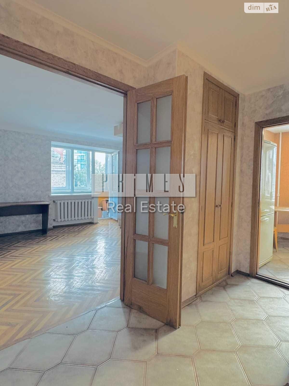 Продажа трехкомнатной квартиры в Киеве, на ул. Сечевых Стрельцов, фото 1 Продажа трехкомнатной квартиры в Киеве, на ул. Сечевых Стрельцов, фото 1