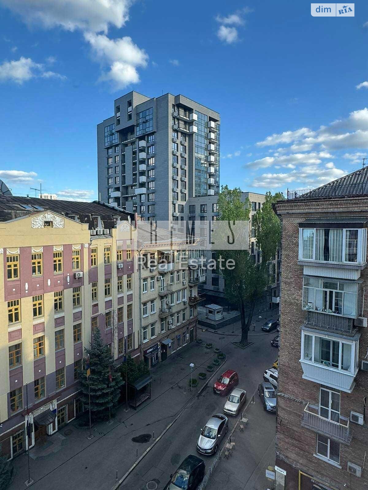 Продажа трехкомнатной квартиры в Киеве, на ул. Сечевых Стрельцов, фото 1 Продажа трехкомнатной квартиры в Киеве, на ул. Сечевых Стрельцов, фото 1