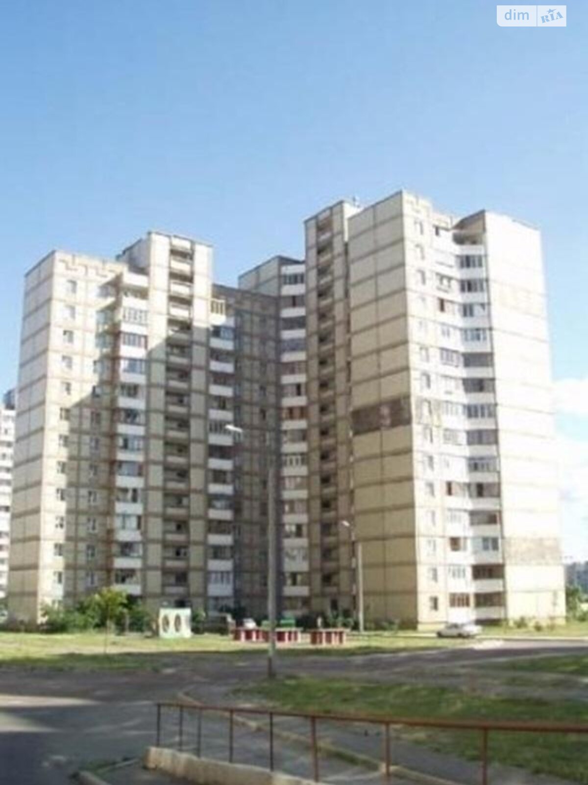 Продажа трехкомнатной квартиры в Киеве, на ул. Градинская 10, район Село Троещина фото 1