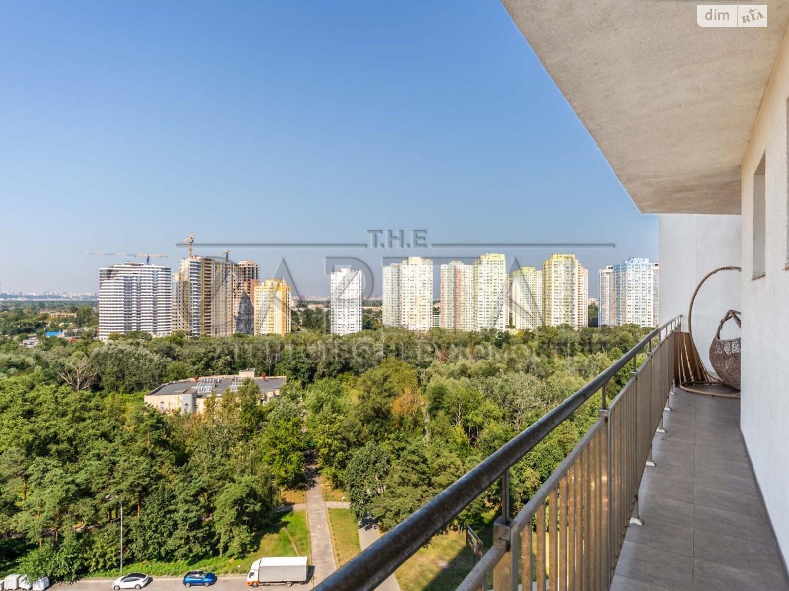 Продажа трехкомнатной квартиры в Киеве, на бул. Дарницкий 8В, район Северно-Броварский Масив фото 1 Продажа трехкомнатной квартиры в Киеве, на бул. Дарницкий 8В, район Северно-Броварский Масив фото 1