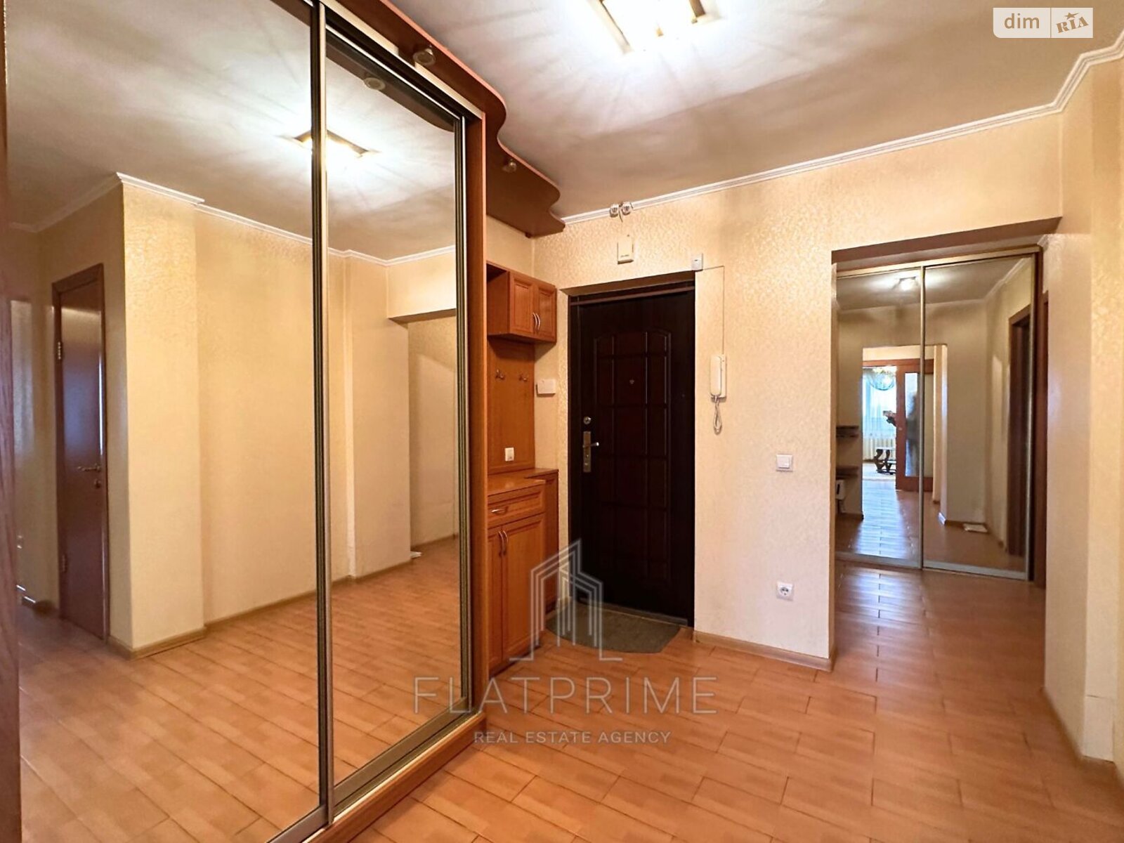 Продаж чотирикімнатної квартири в Києві, на бул. Дарницький 10А, район Північно-Броварський Масив фото 1 Продаж чотирикімнатної квартири в Києві, на бул. Дарницький 10А, район Північно-Броварський Масив фото 1